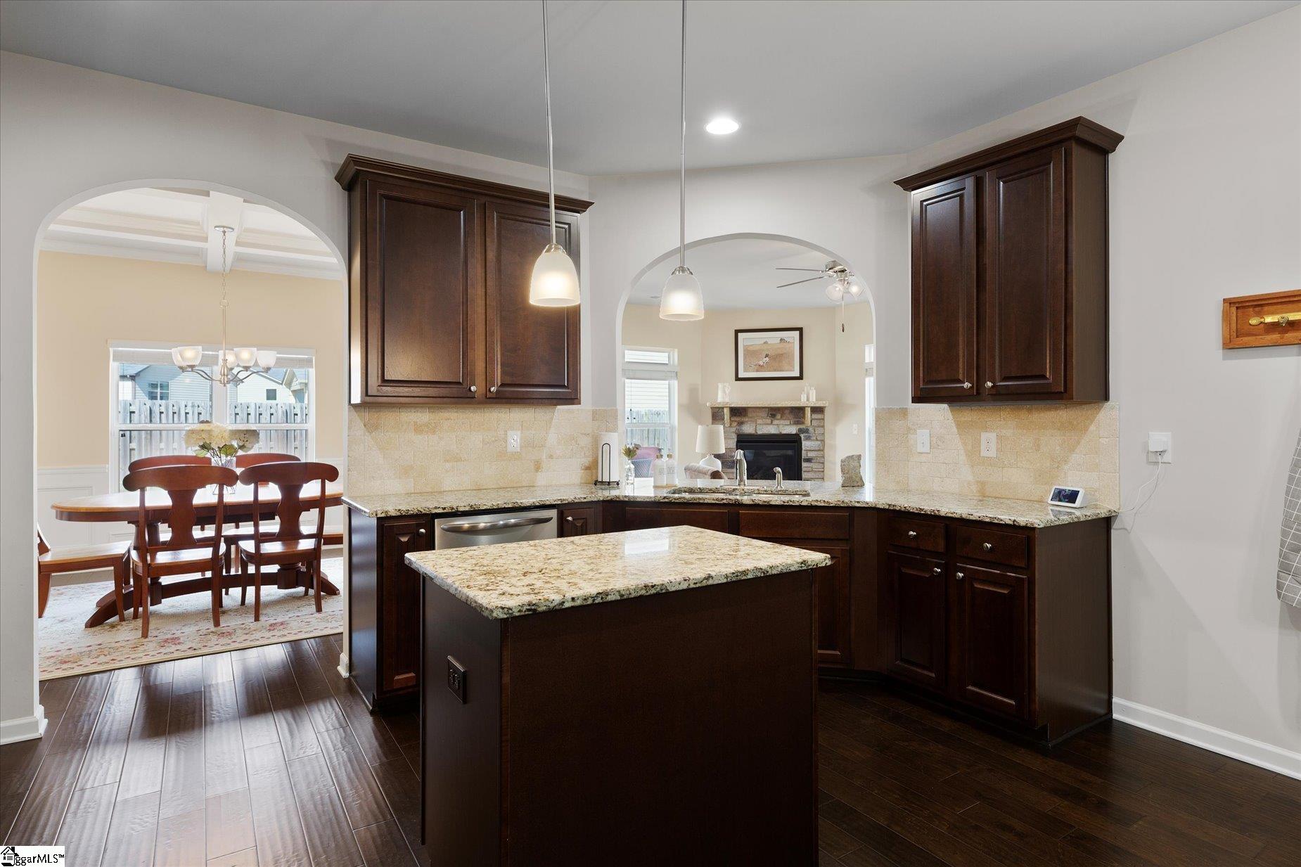 129 Deer Drive Greenville, SC 29611