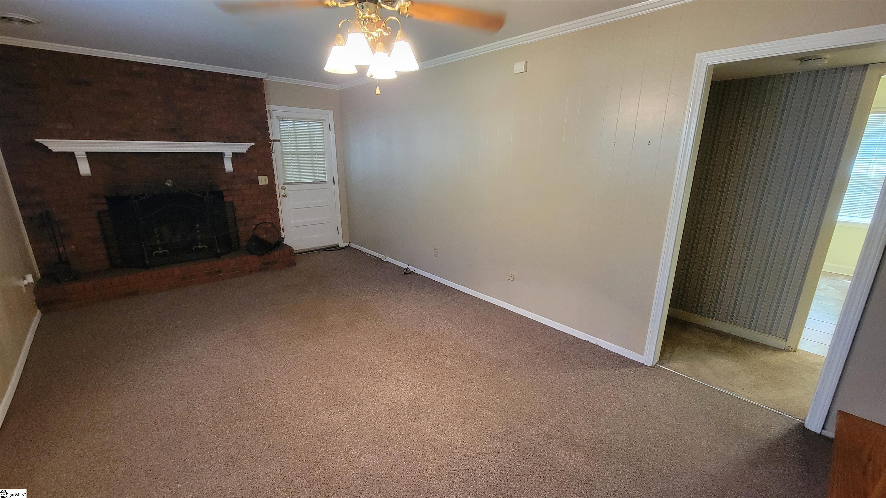 13 Sherevewood Drive Taylors, SC 29687