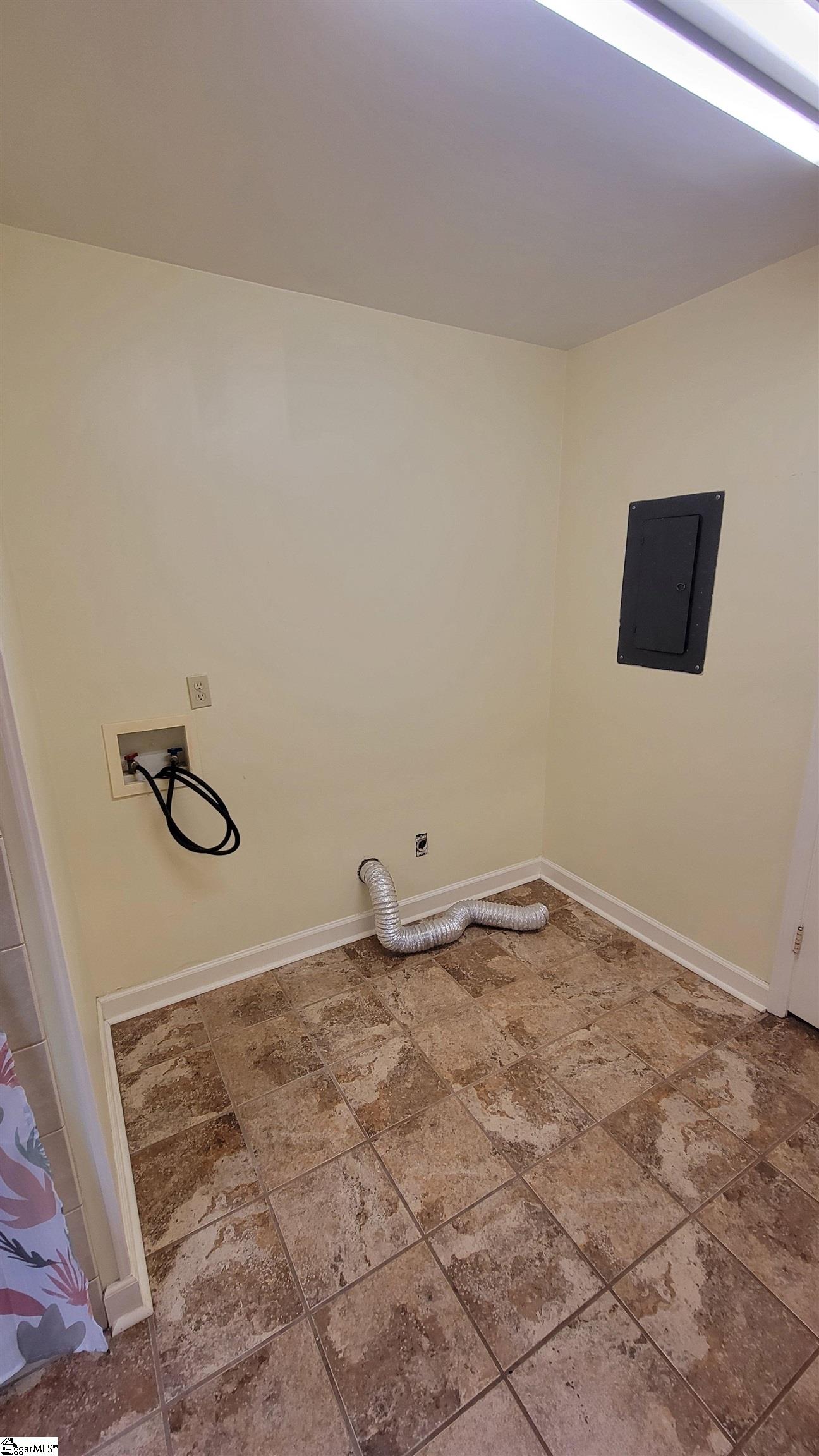 13 Sherevewood Drive Taylors, SC 29687