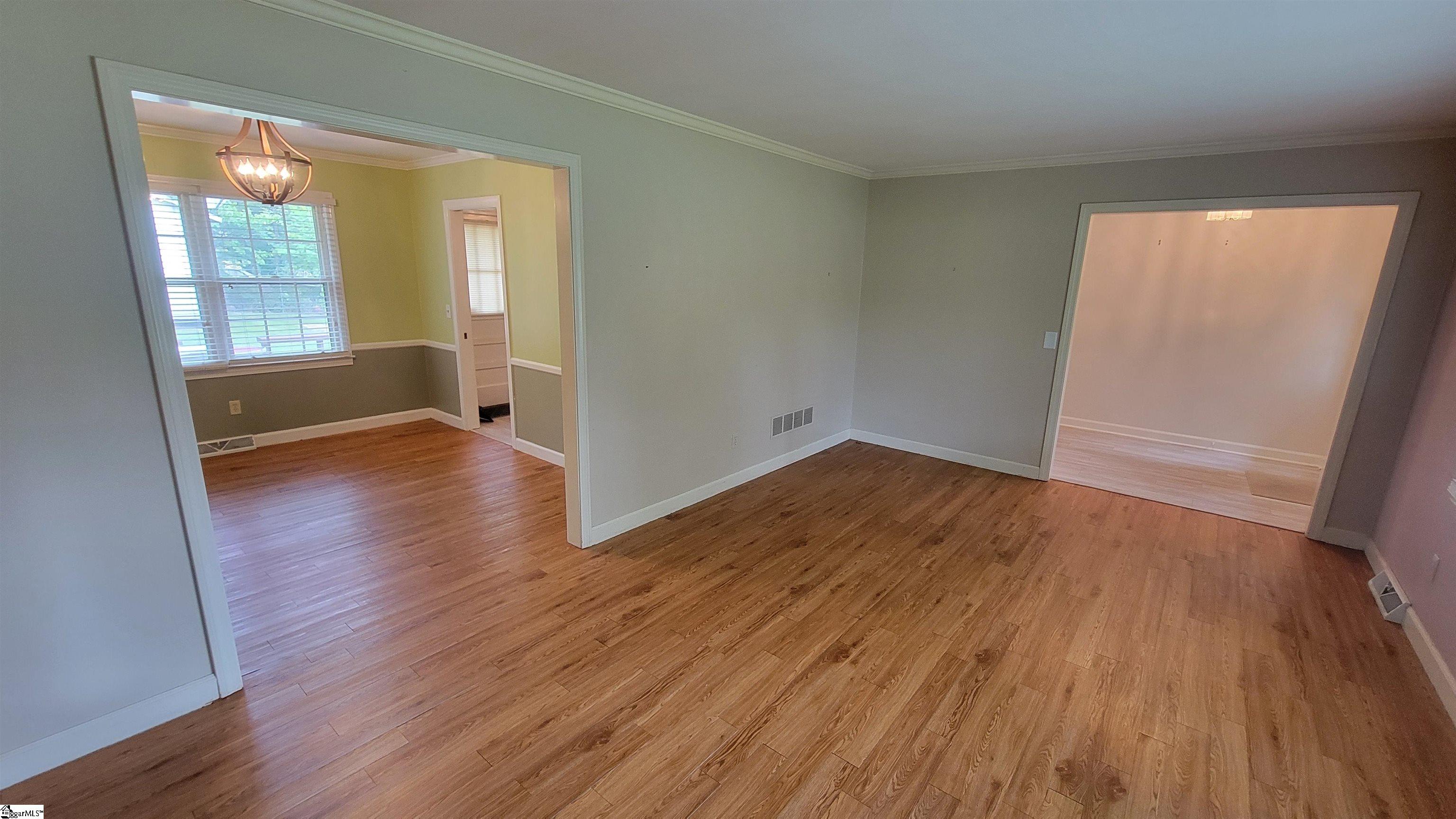 13 Sherevewood Drive Taylors, SC 29687