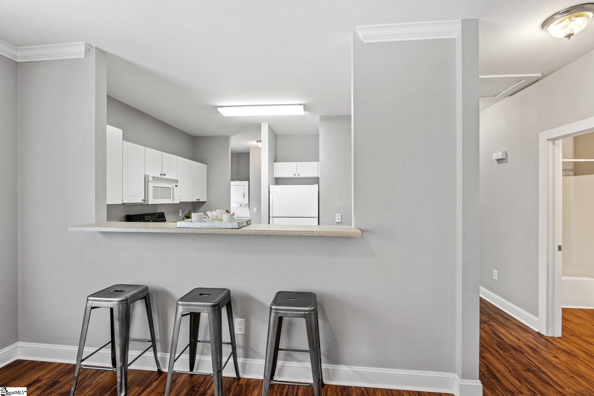 10B Oakhurst Avenue Greenville, SC 29609