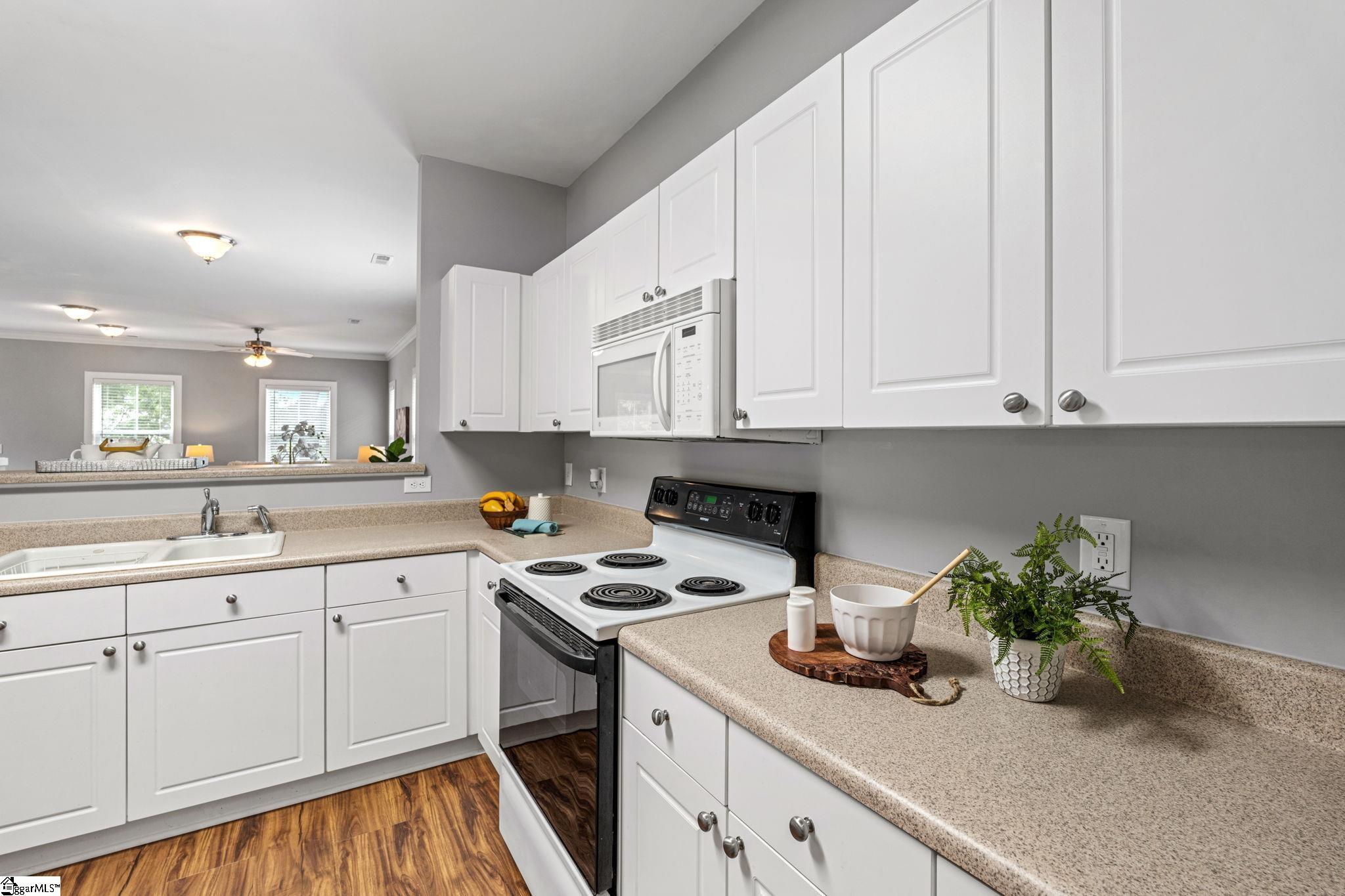 10B Oakhurst Avenue Greenville, SC 29609