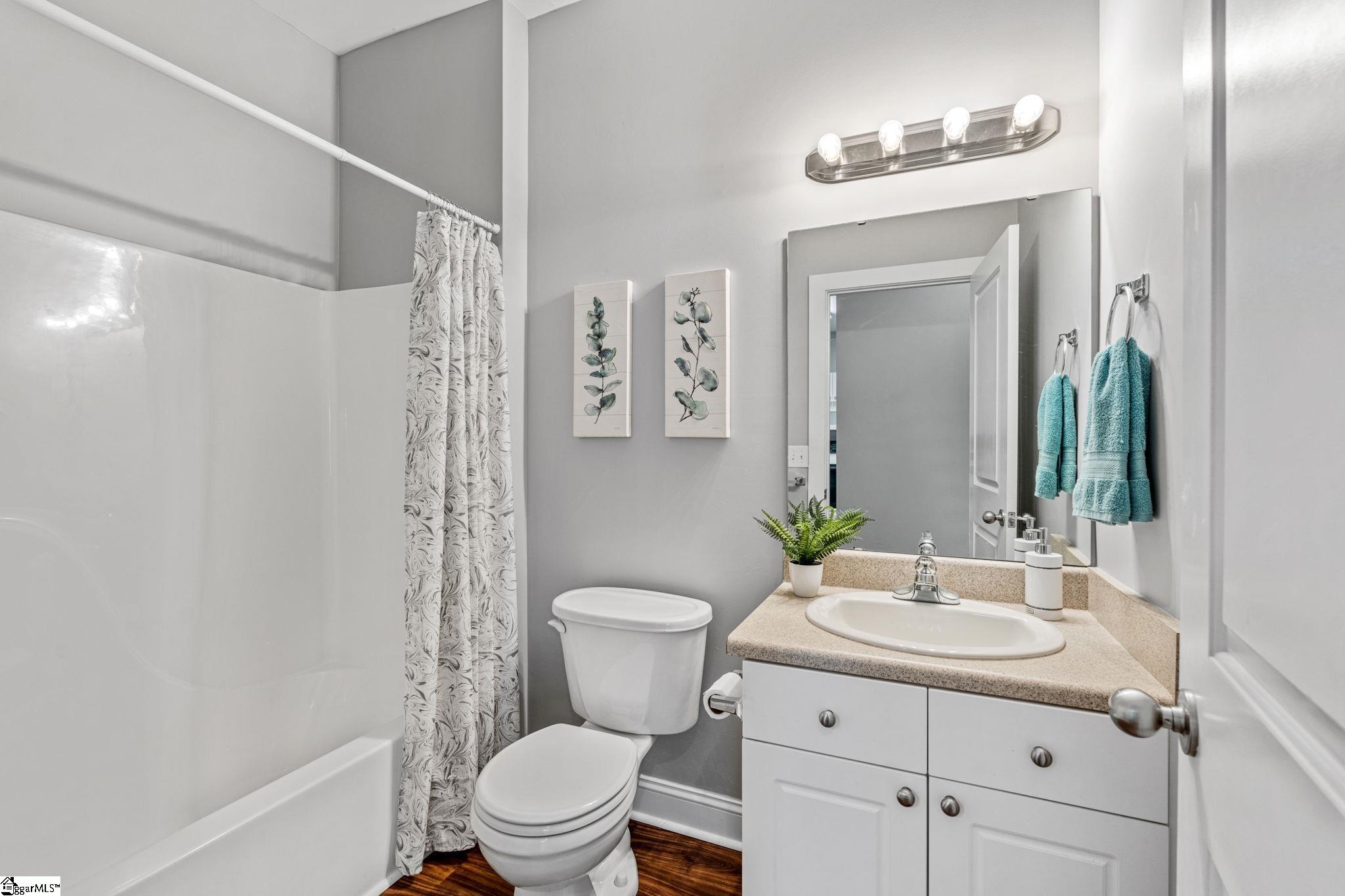 10B Oakhurst Avenue Greenville, SC 29609