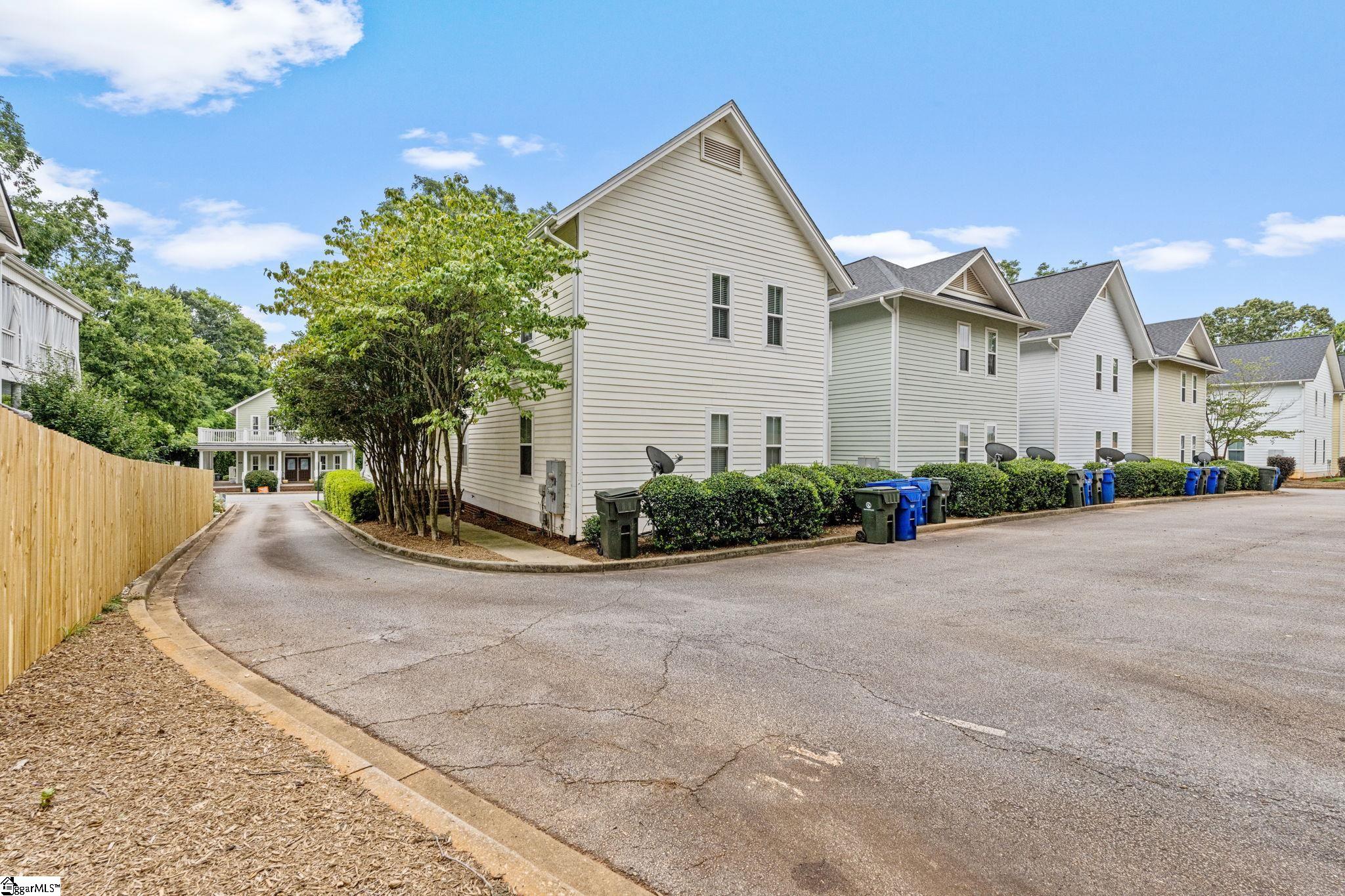 10B Oakhurst Avenue Greenville, SC 29609