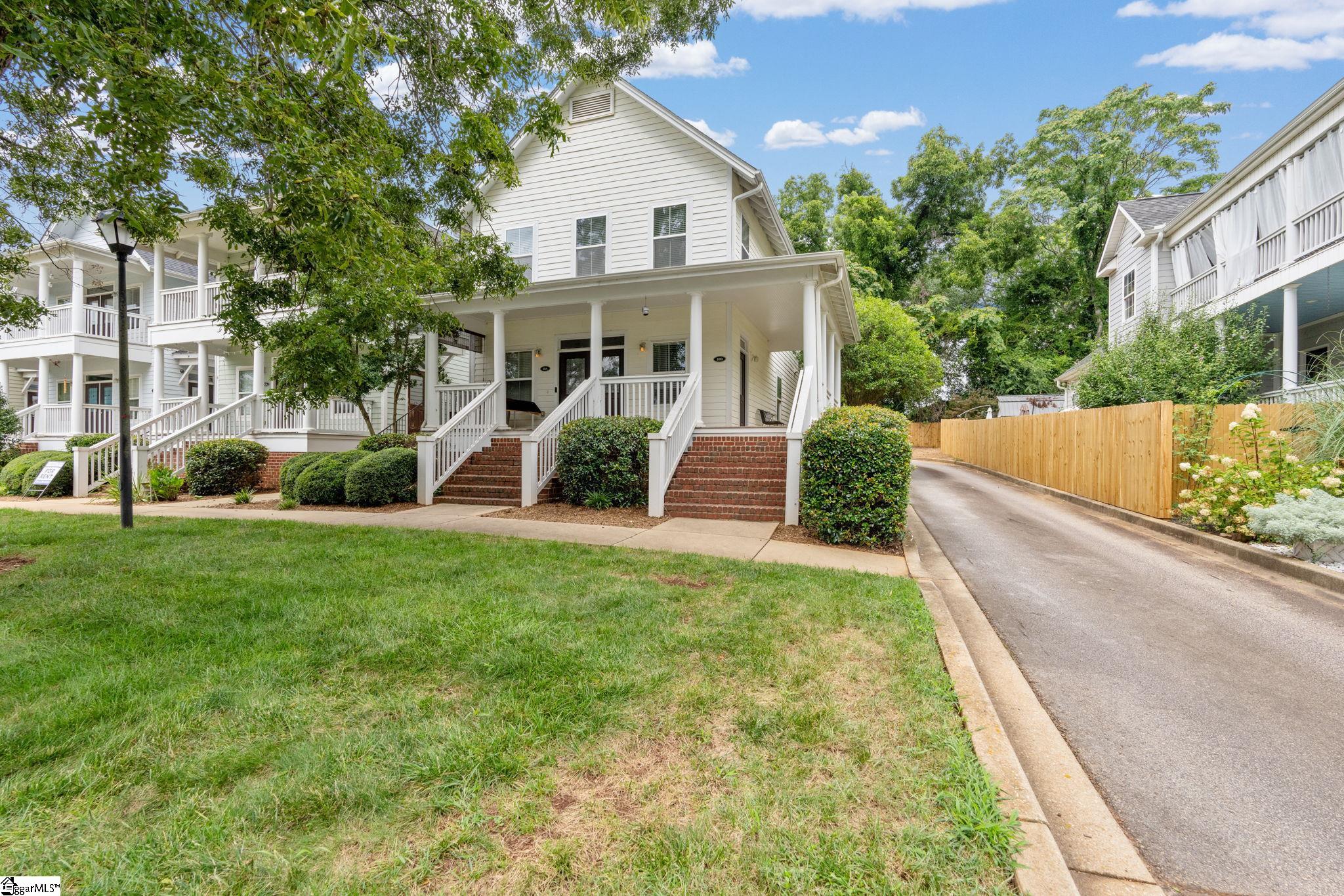 10B Oakhurst Avenue Greenville, SC 29609