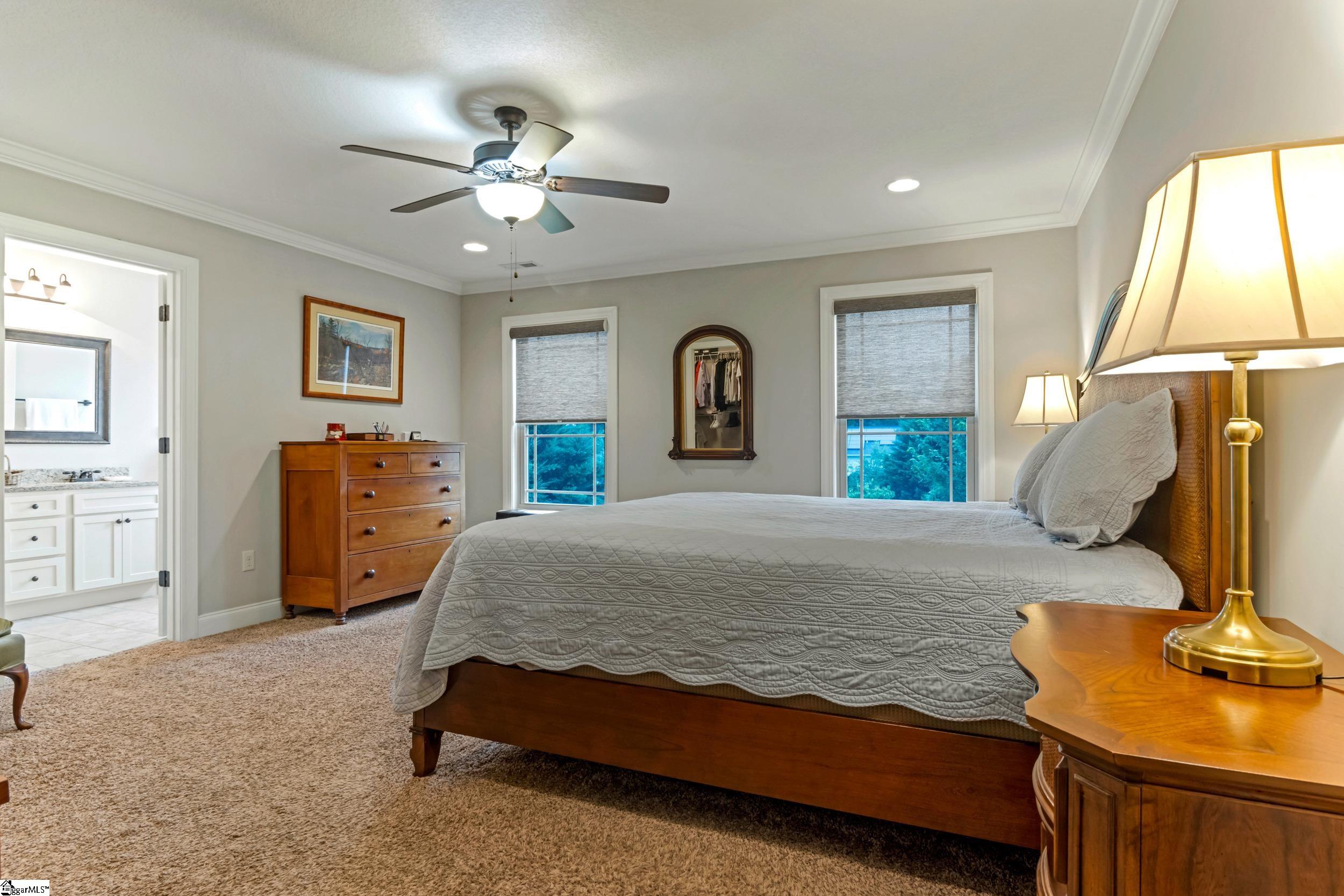 60 W Lakeview Drive Duncan, SC 29334-8201