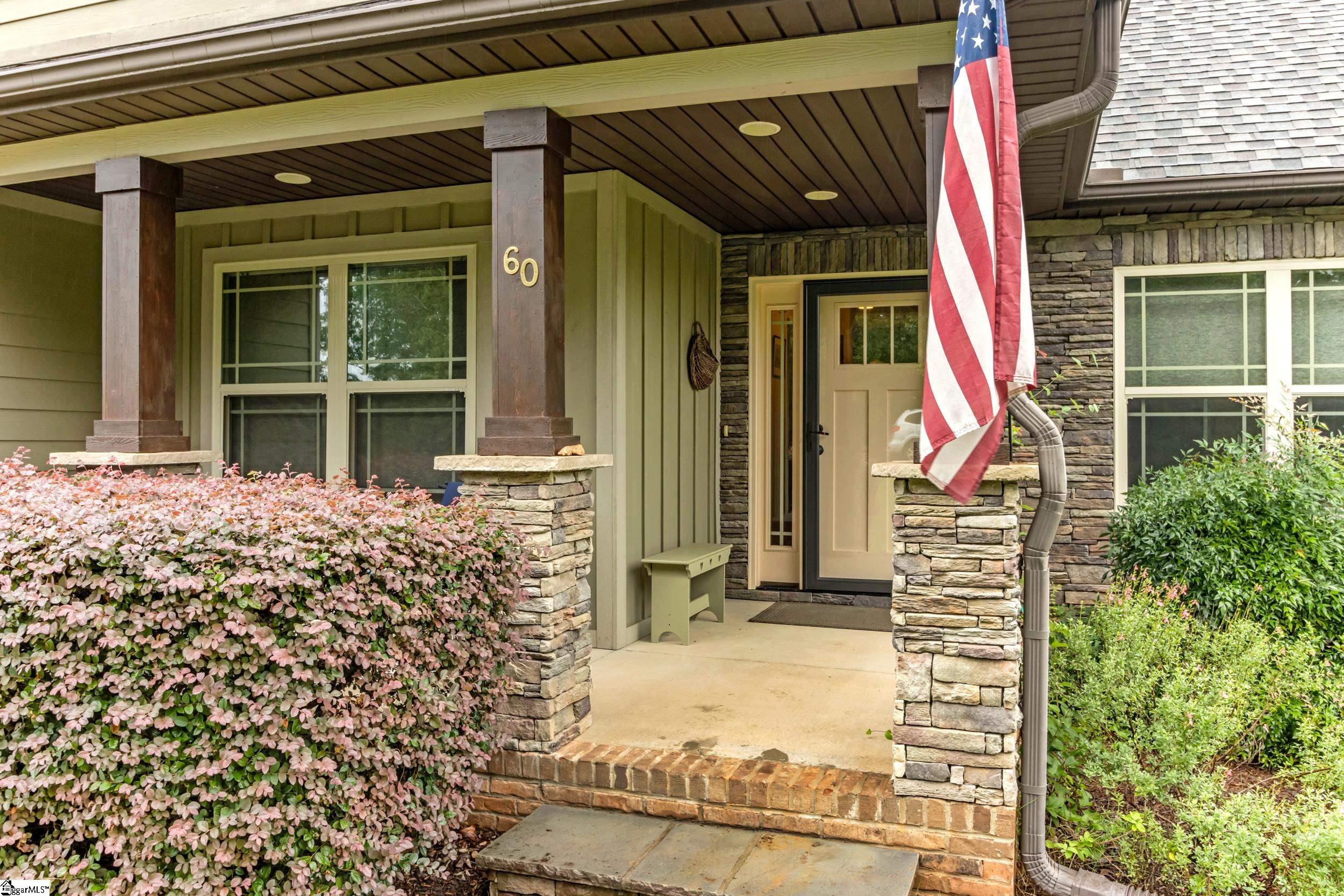 60 W Lakeview Drive Duncan, SC 29334-8201