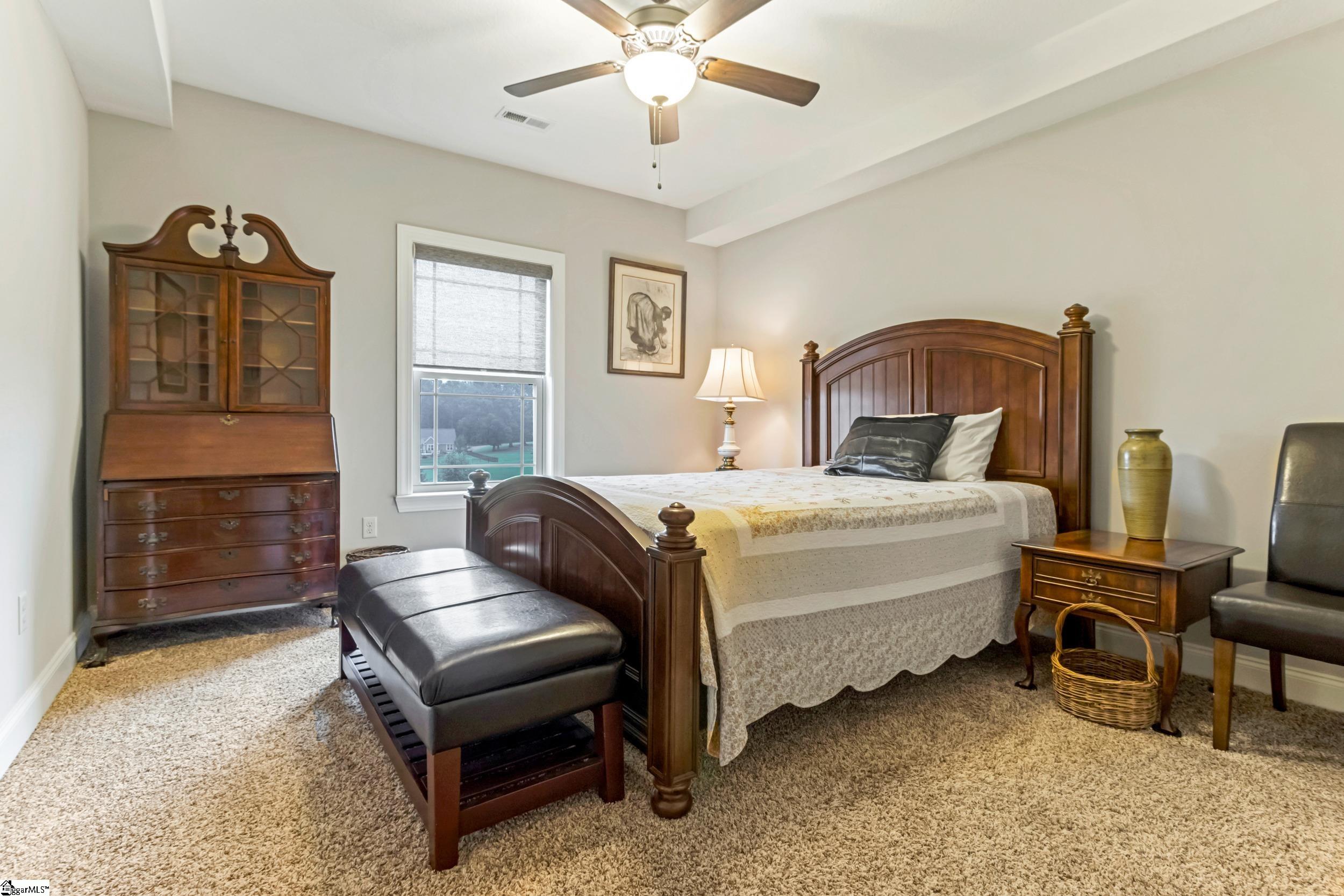 60 W Lakeview Drive Duncan, SC 29334-8201