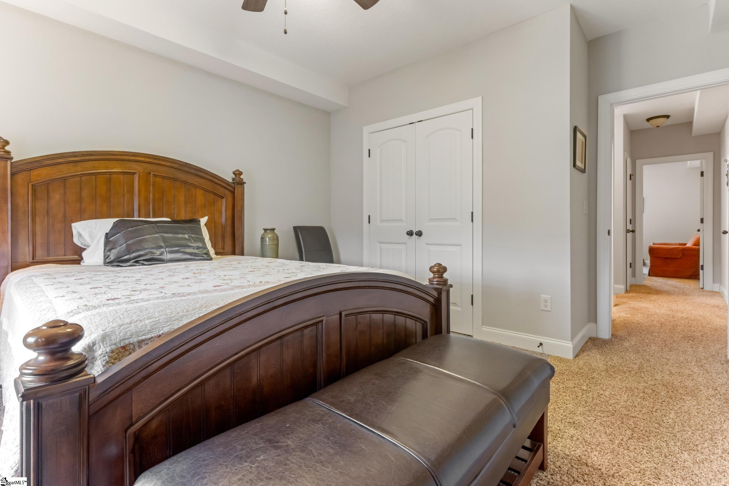 60 W Lakeview Drive Duncan, SC 29334-8201