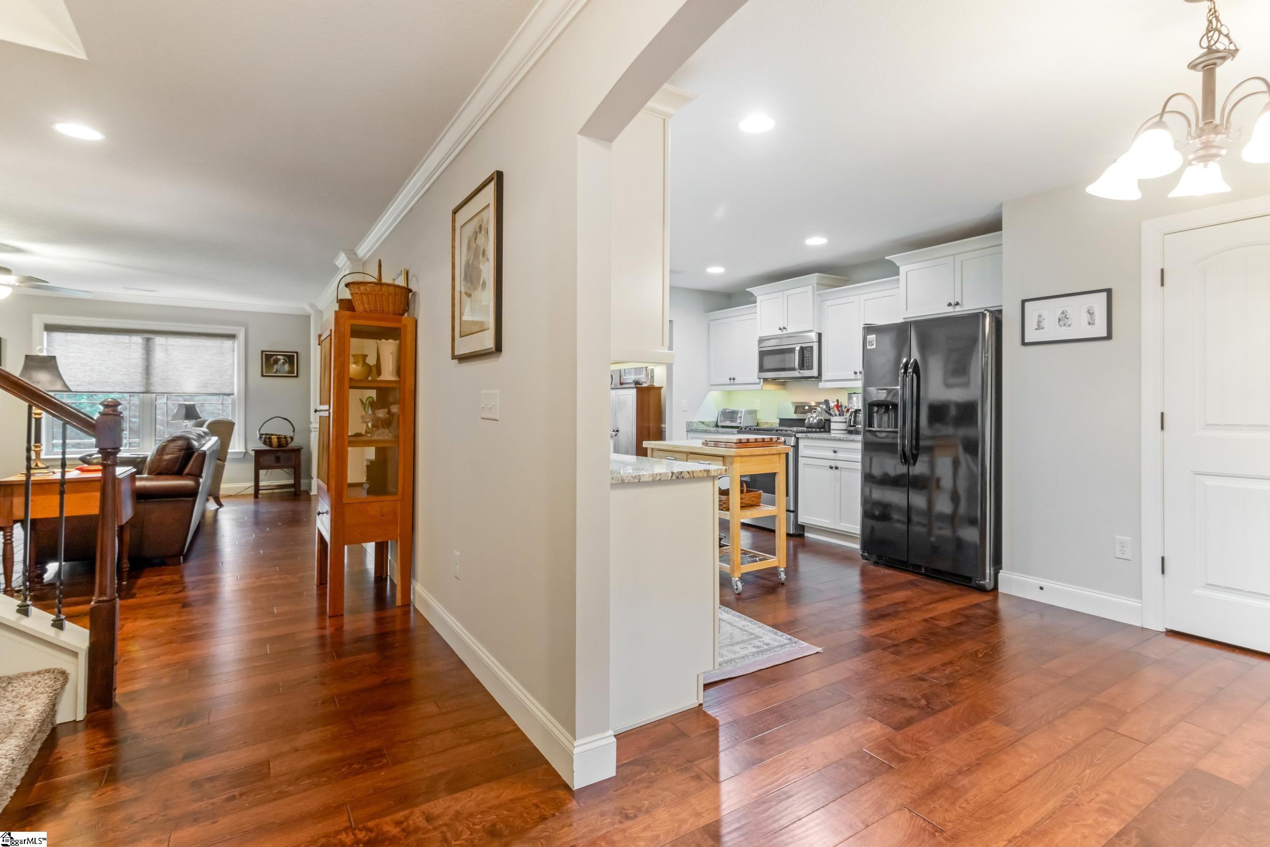 60 W Lakeview Drive Duncan, SC 29334-8201