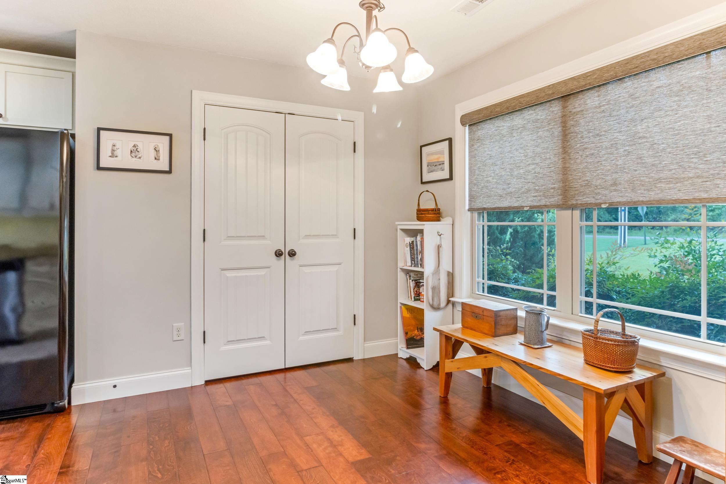 60 W Lakeview Drive Duncan, SC 29334-8201