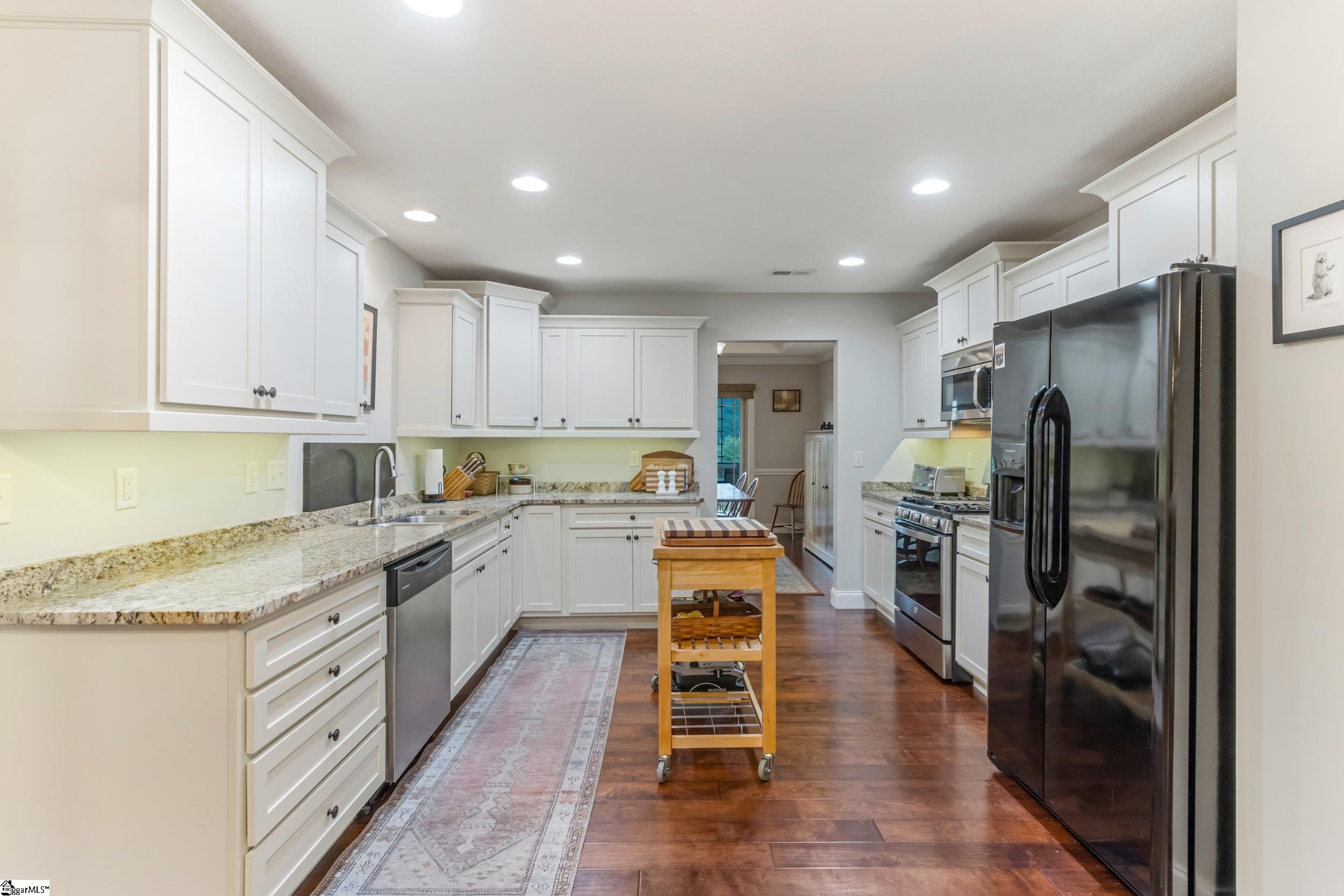 60 W Lakeview Drive Duncan, SC 29334-8201