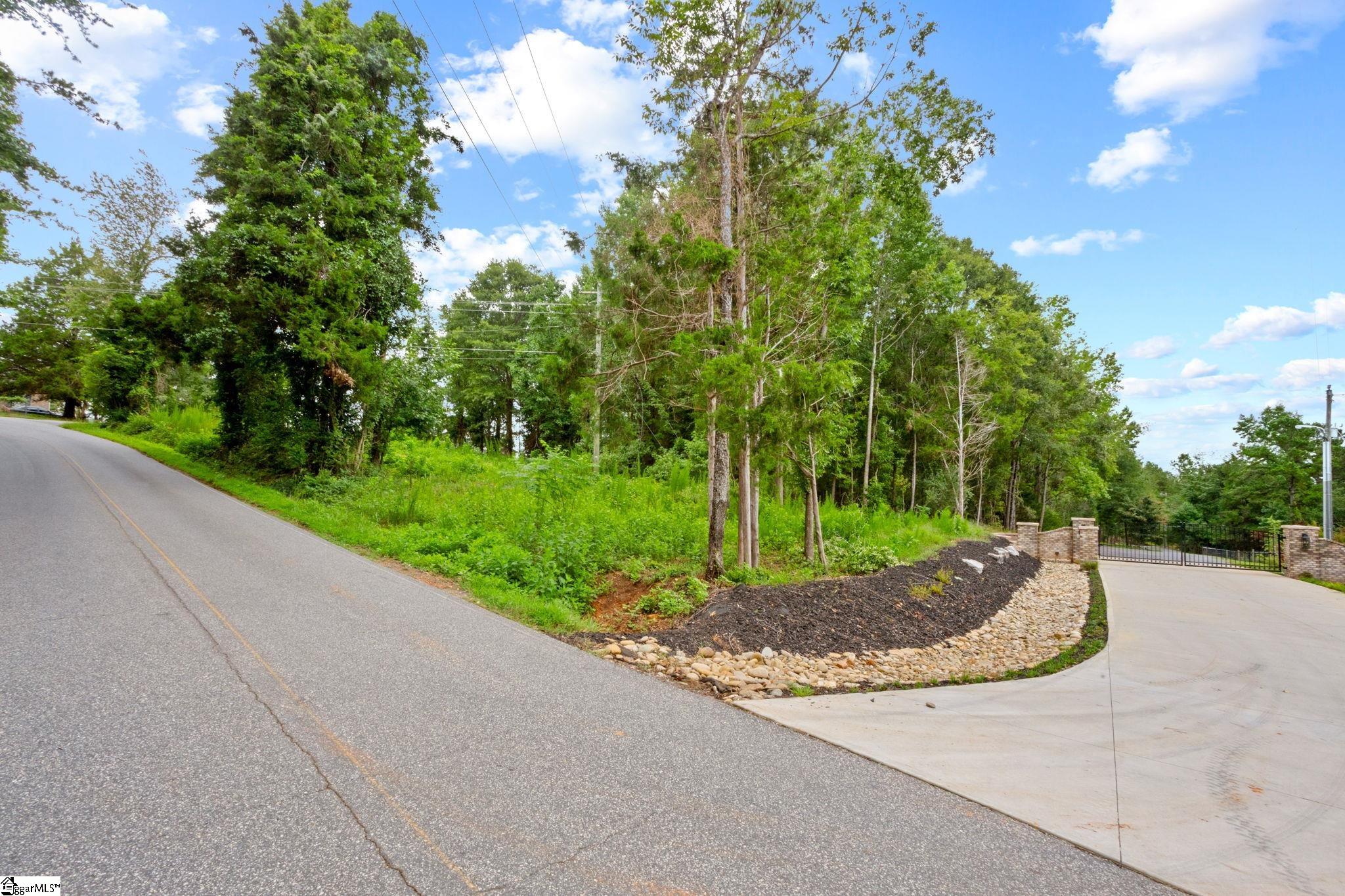 0000 Circle Road Greer, SC 29651
