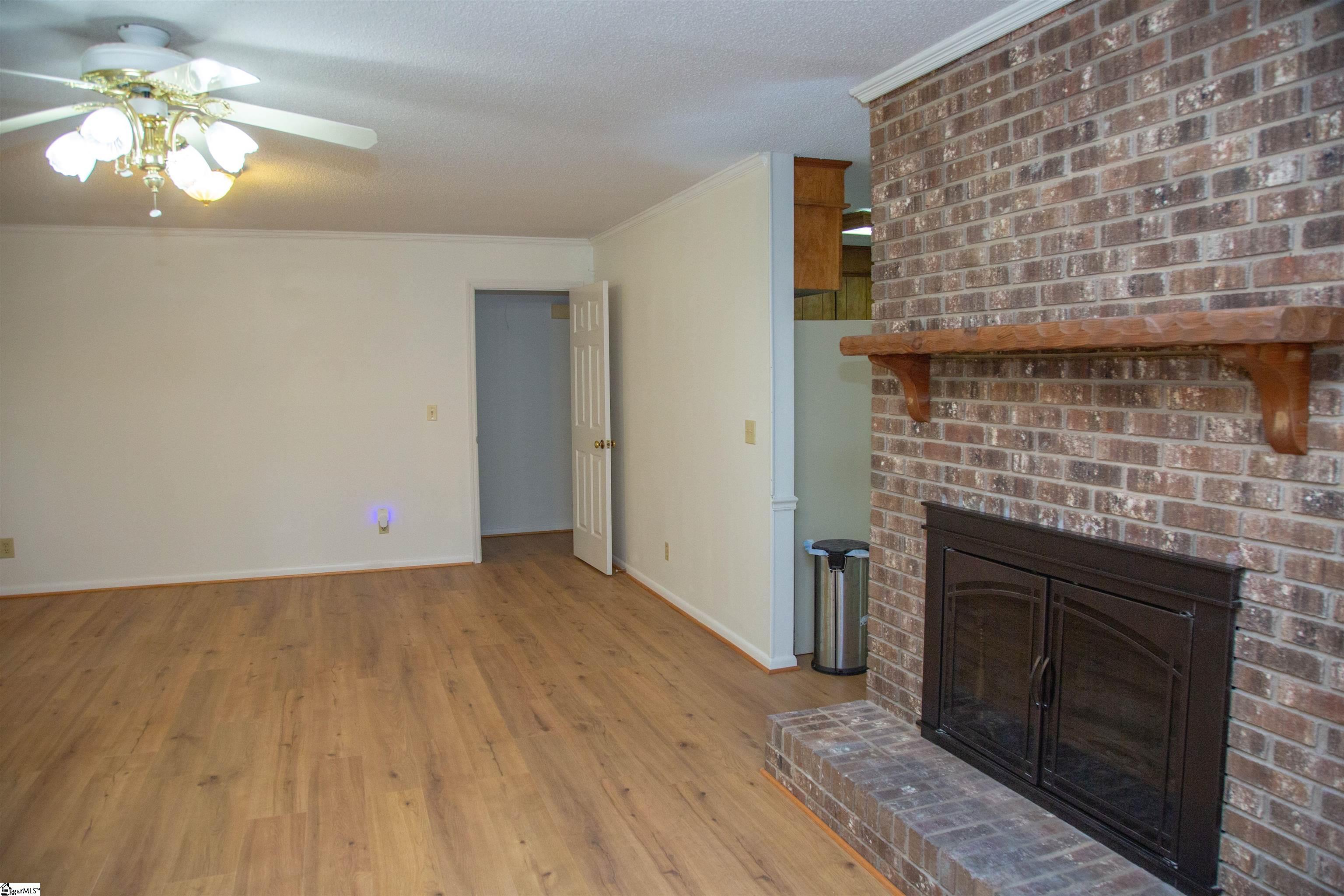 111 Castleford Road Moore, SC 29369