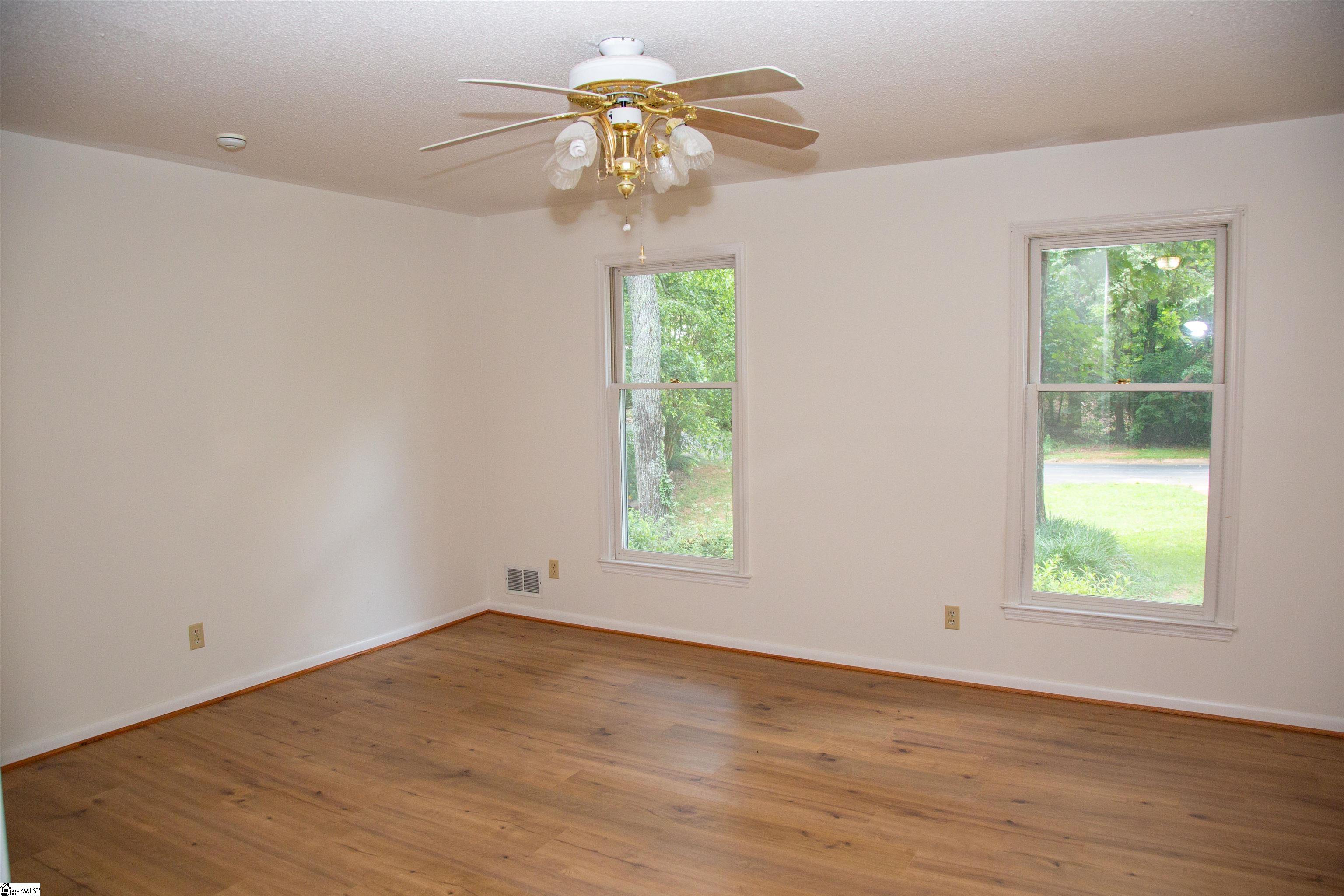 111 Castleford Road Moore, SC 29369