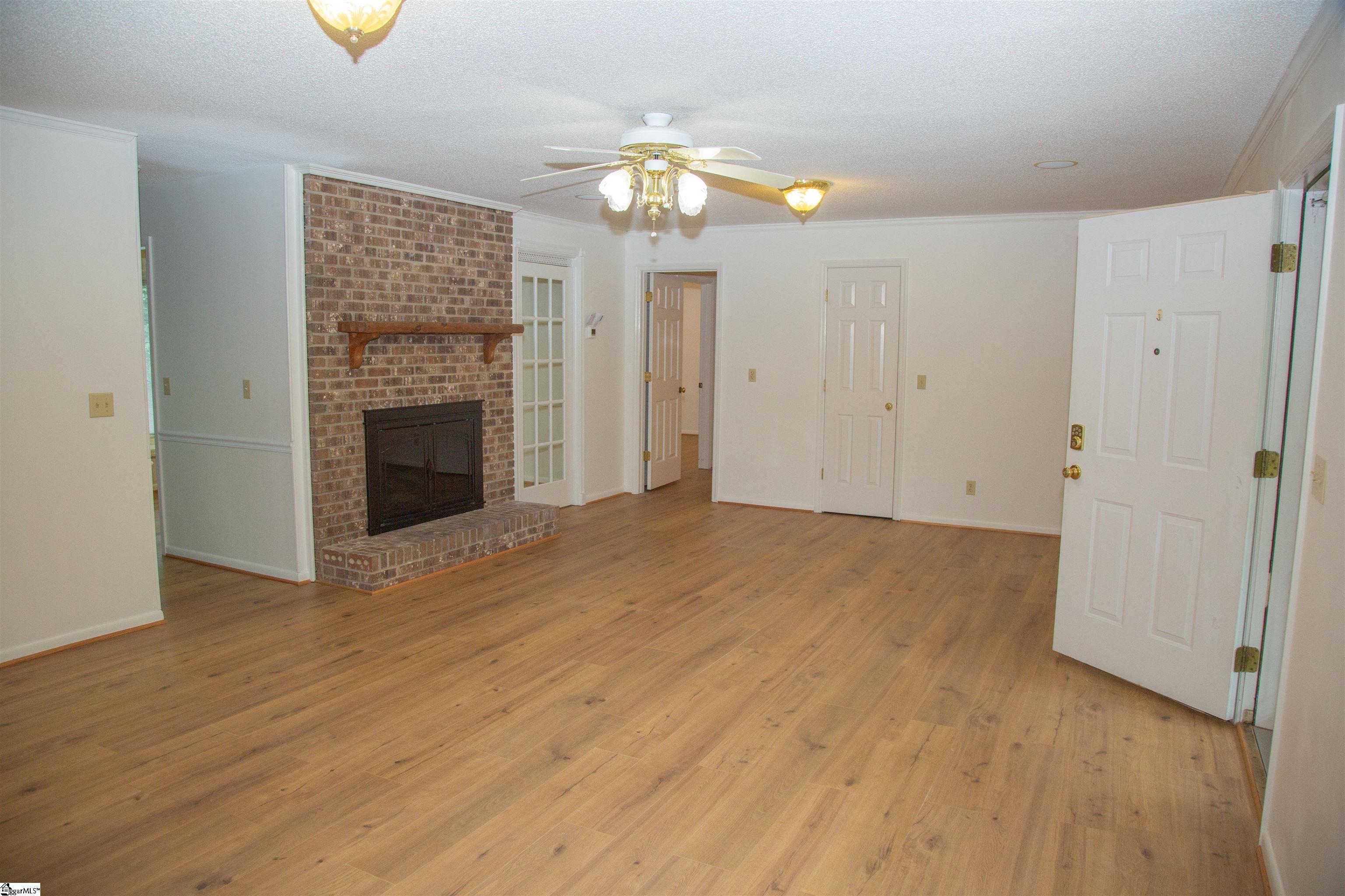 111 Castleford Road Moore, SC 29369