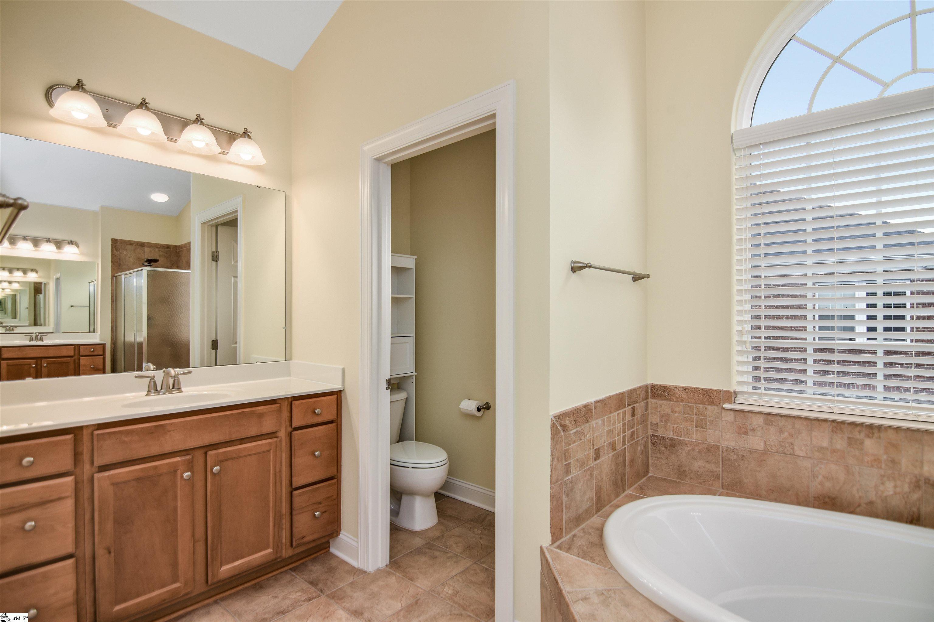 225 Highgrove Court Simpsonville, SC 29681