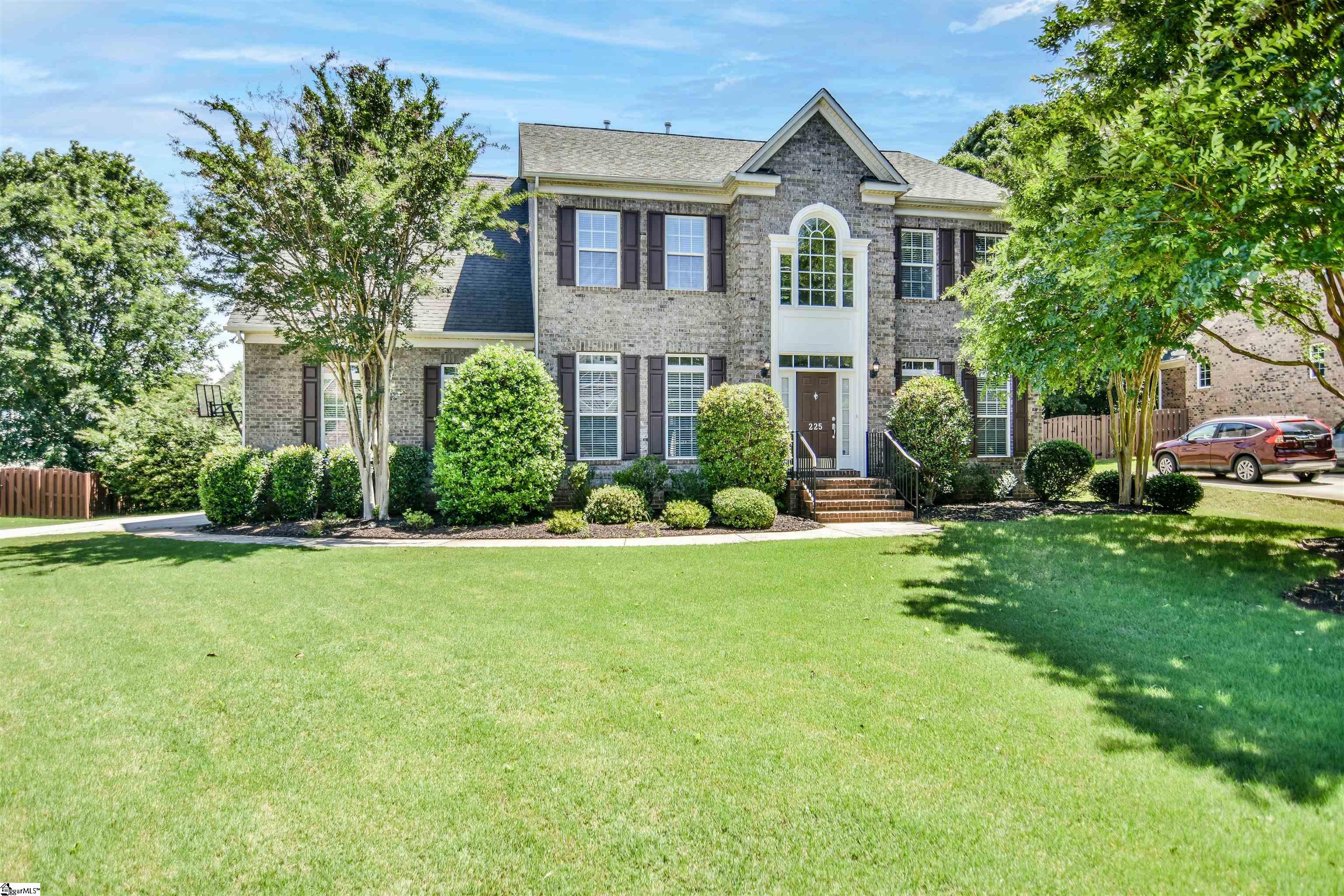 225 Highgrove Court Simpsonville, SC 29681