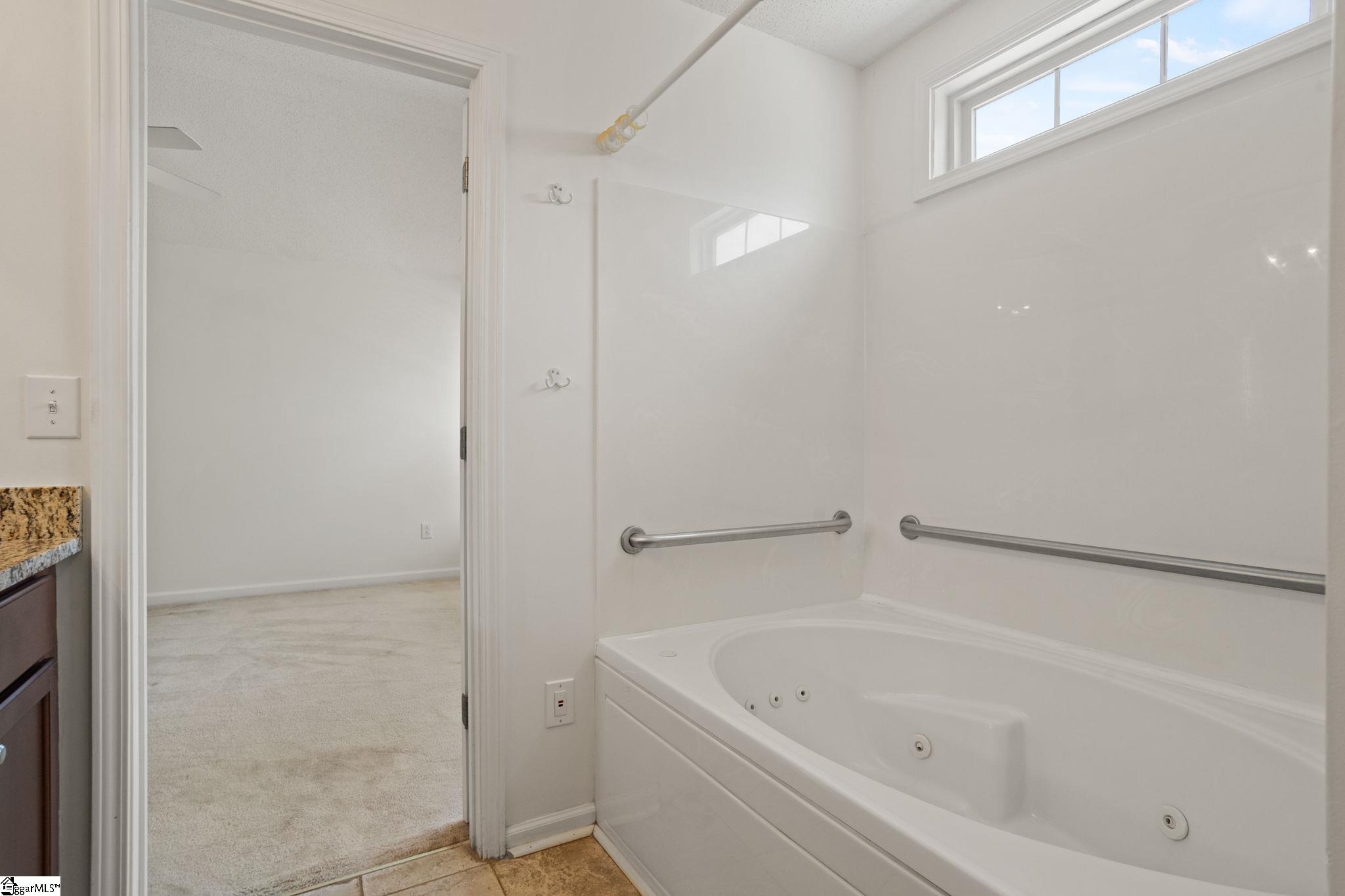175 Bonnie Woods Drive Greenville, SC 28605