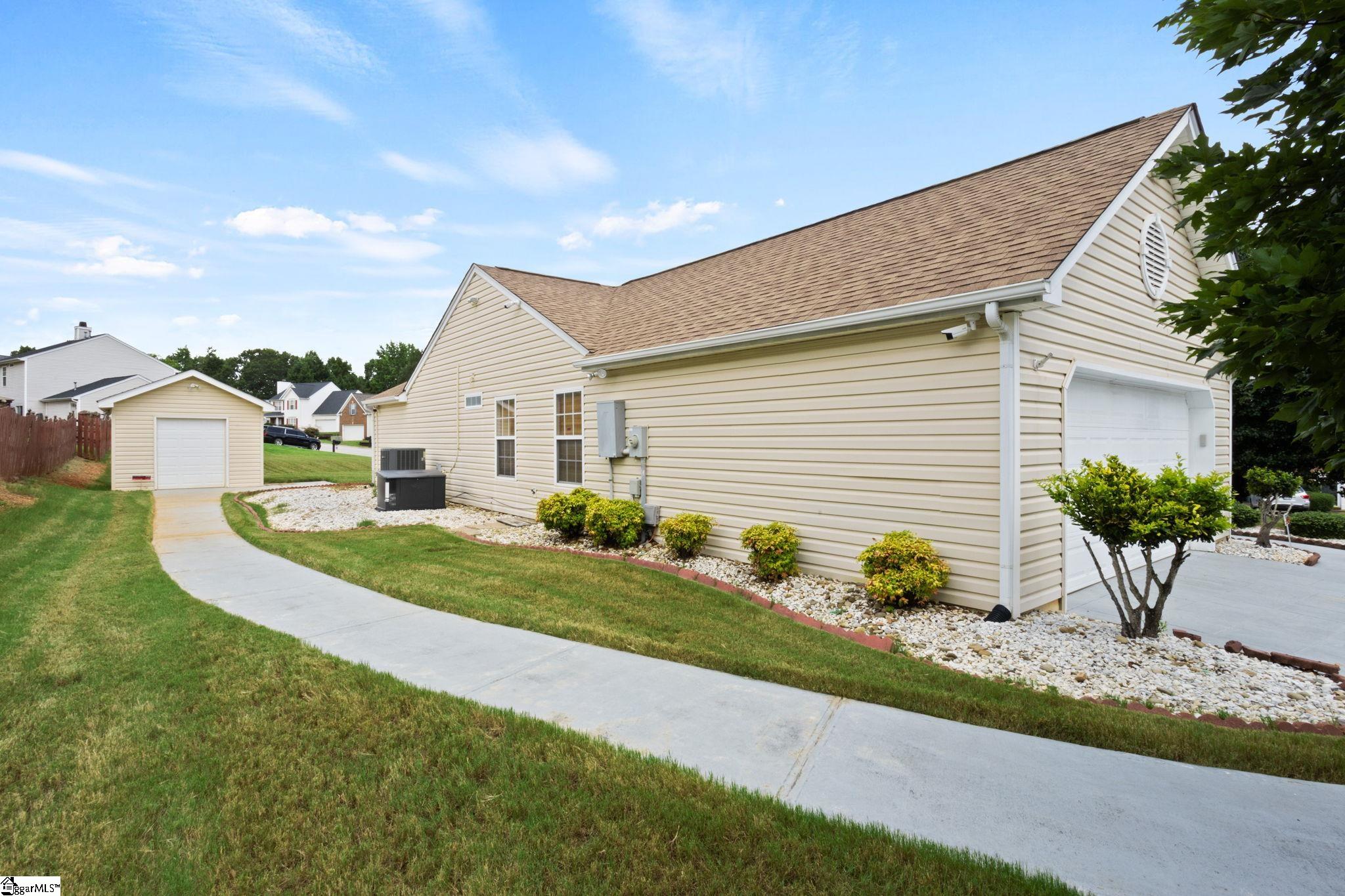 175 Bonnie Woods Drive Greenville, SC 28605