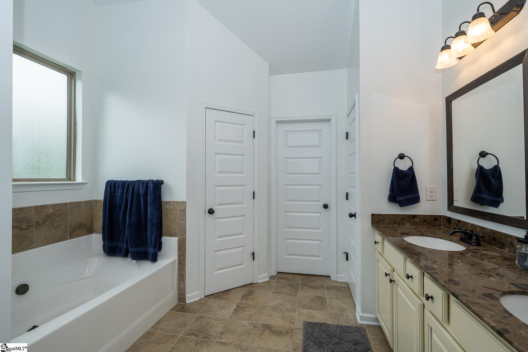 101 Harvest Brook Way Spartanburg, SC 29301