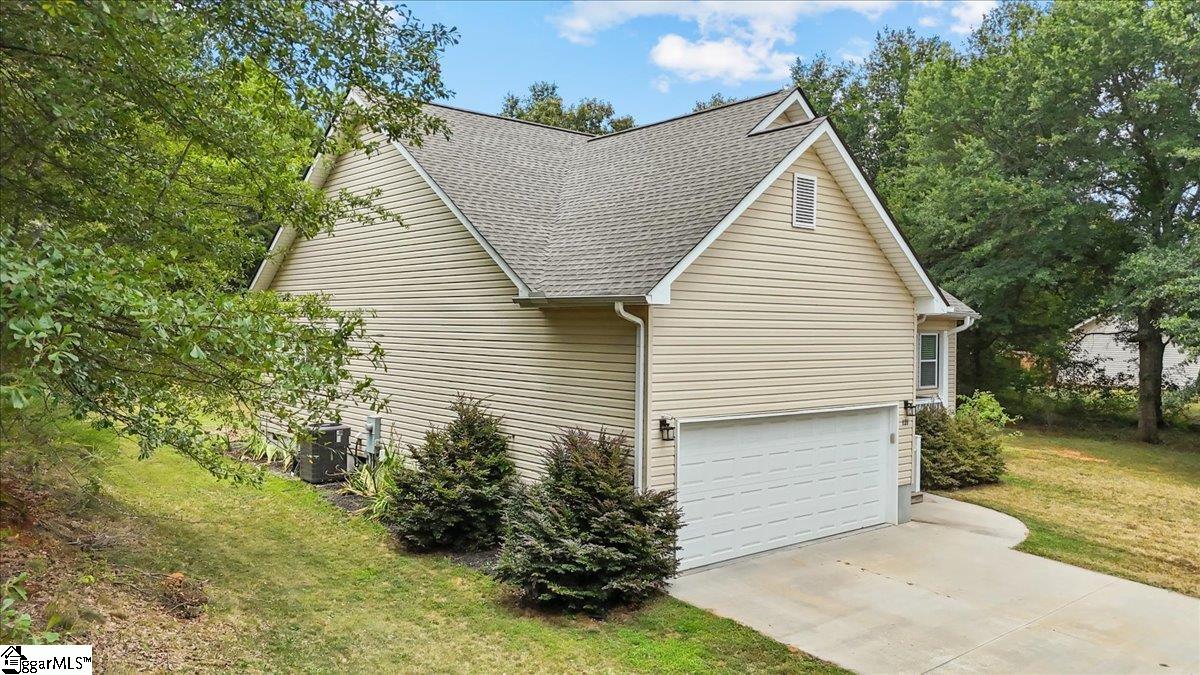 121 Bridgeview Drive Anderson, SC 29625