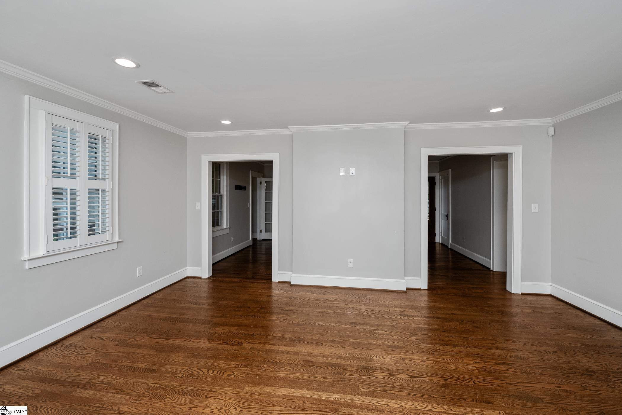 10 Long Hill Street Greenville, SC 29605