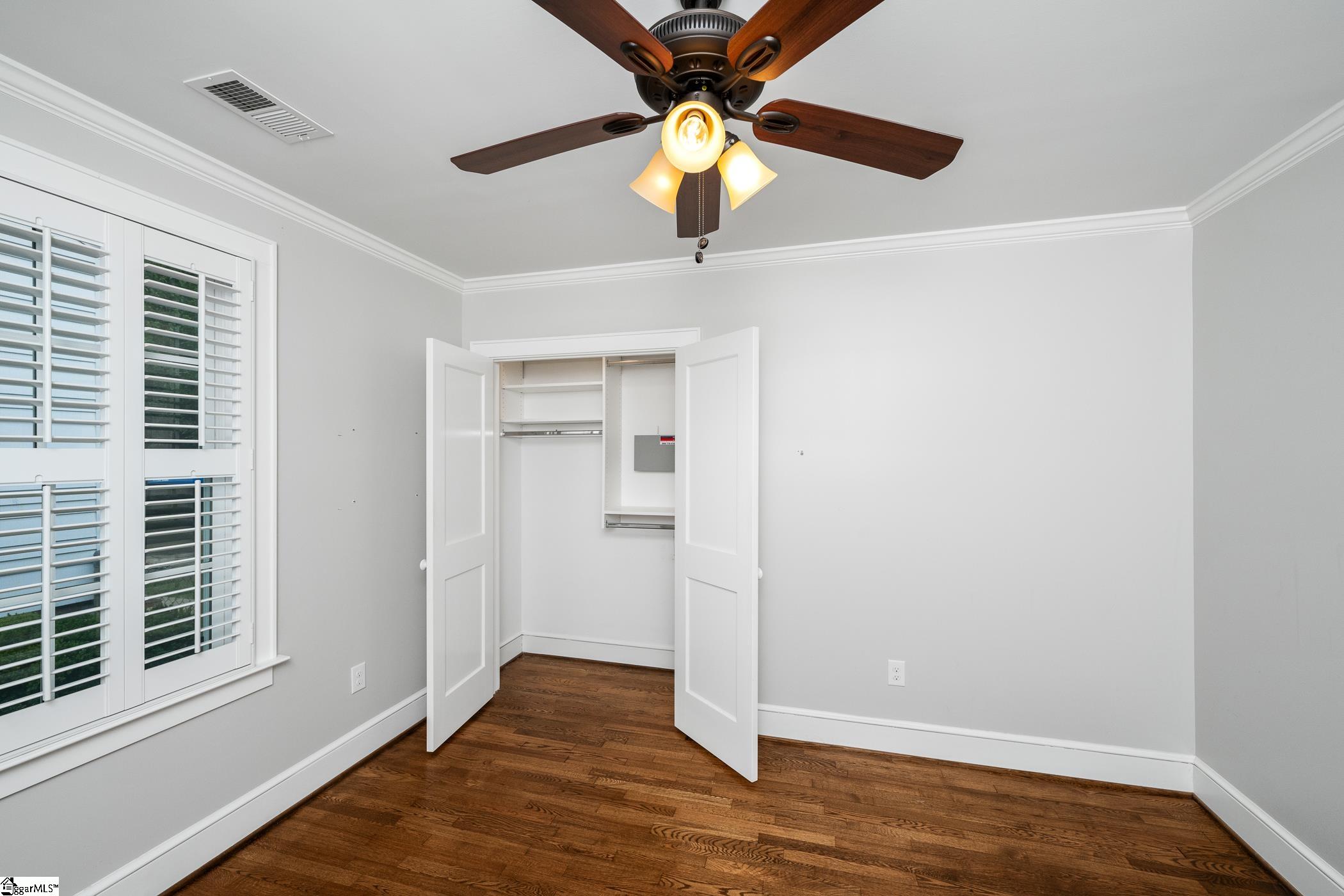 10 Long Hill Street Greenville, SC 29605