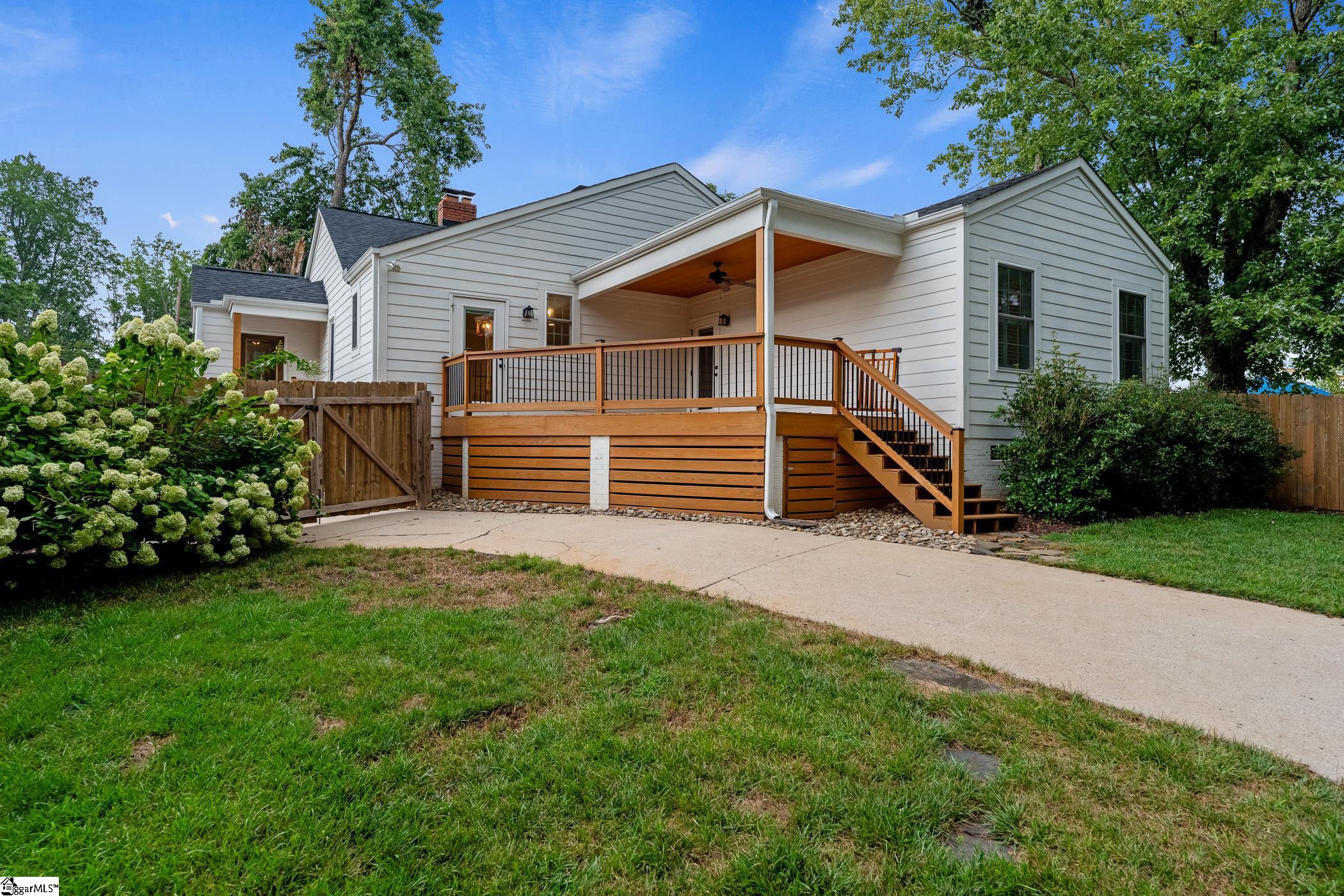 10 Long Hill Street Greenville, SC 29605
