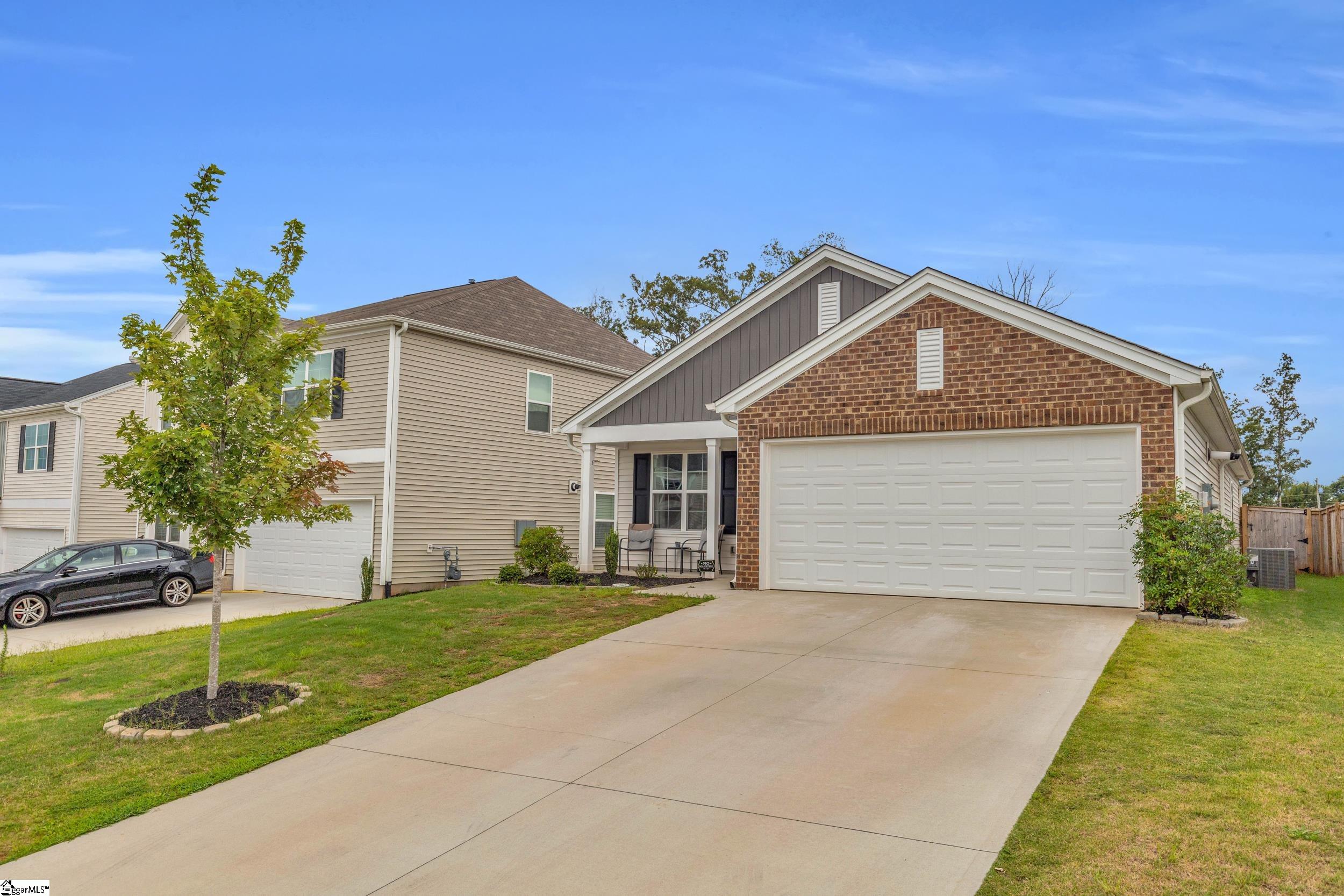 116 W Compass Way Easley, SC 29640