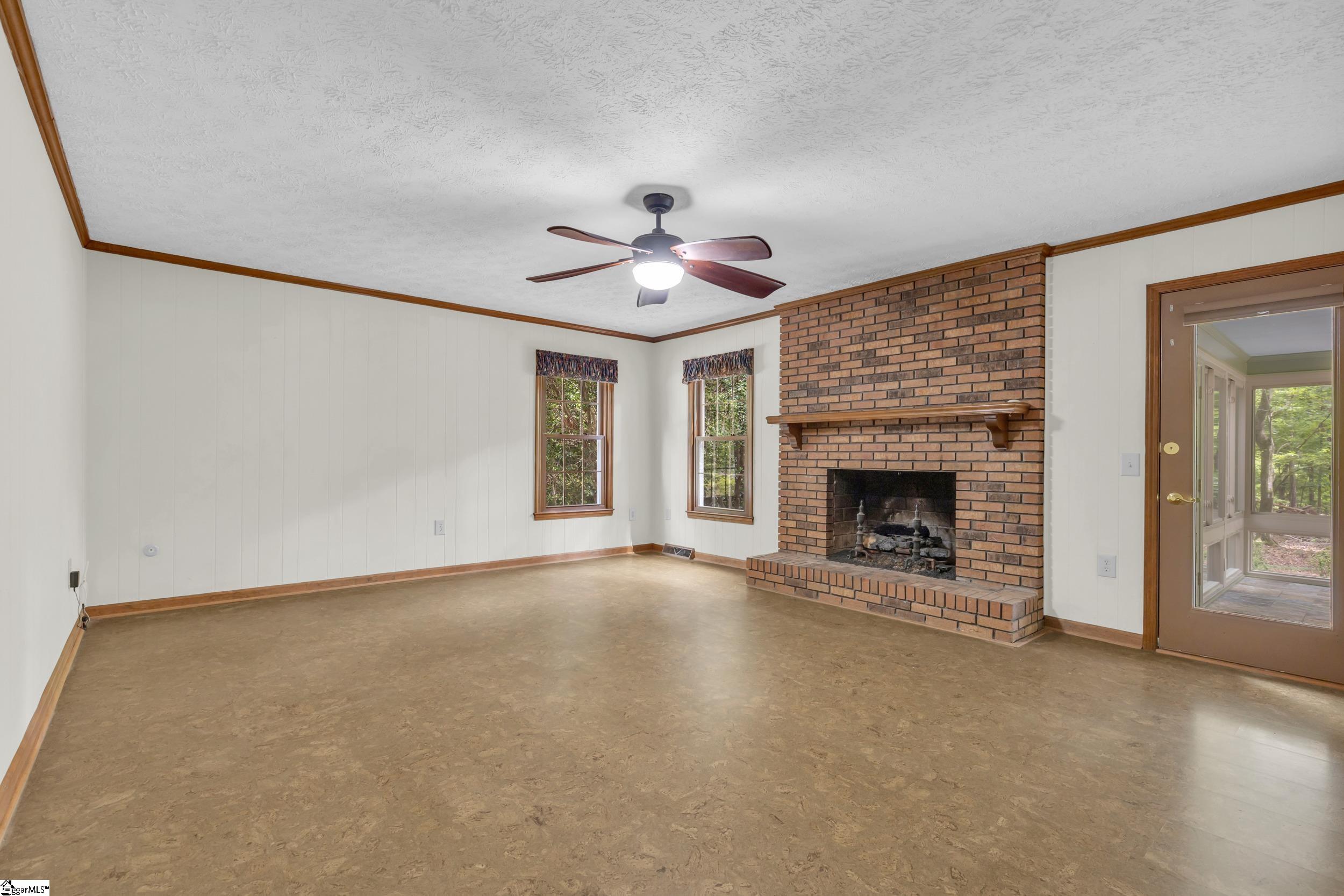 109 Red Oak Court Simpsonville, SC 29681