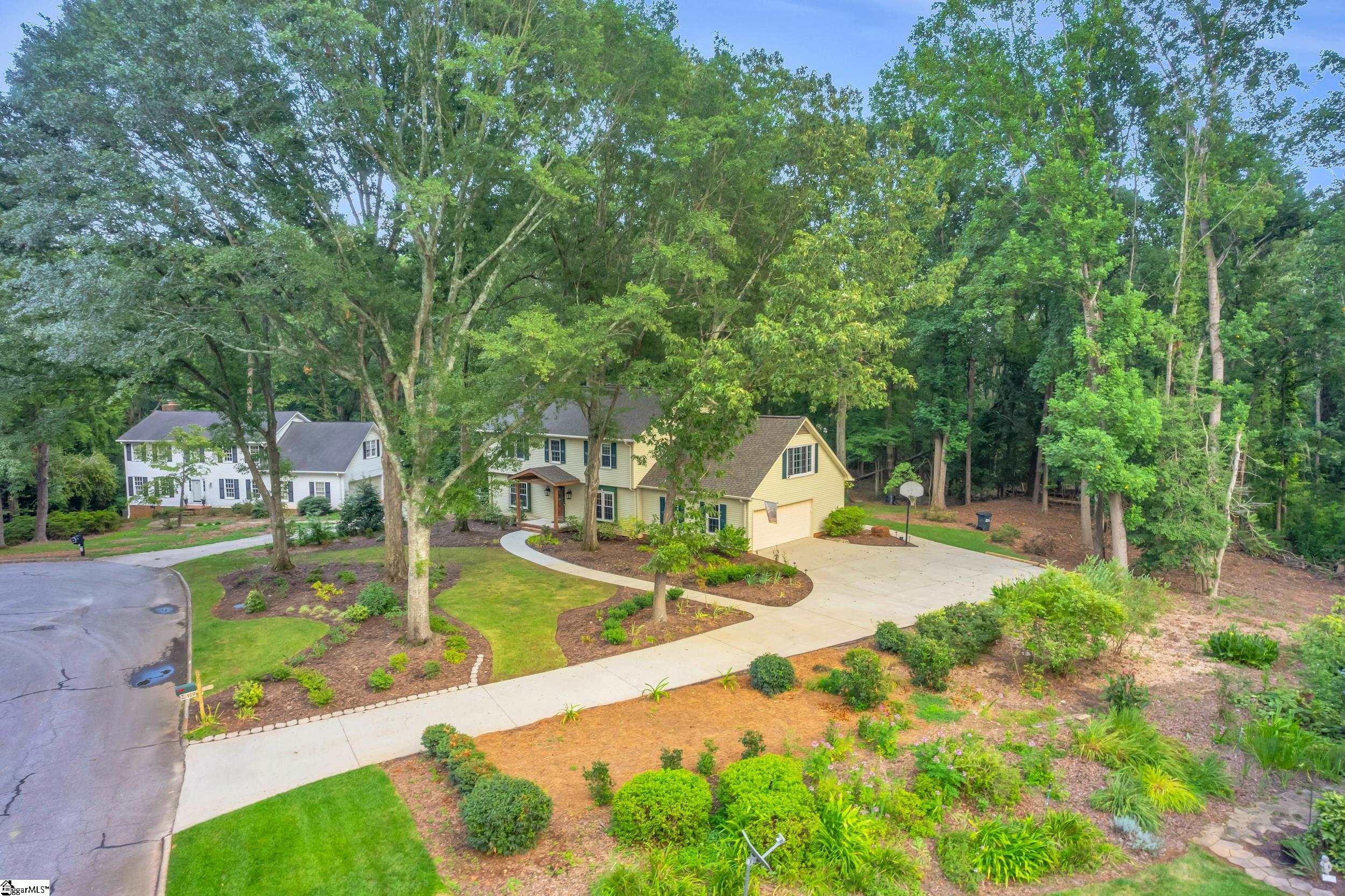 109 Red Oak Court Simpsonville, SC 29681