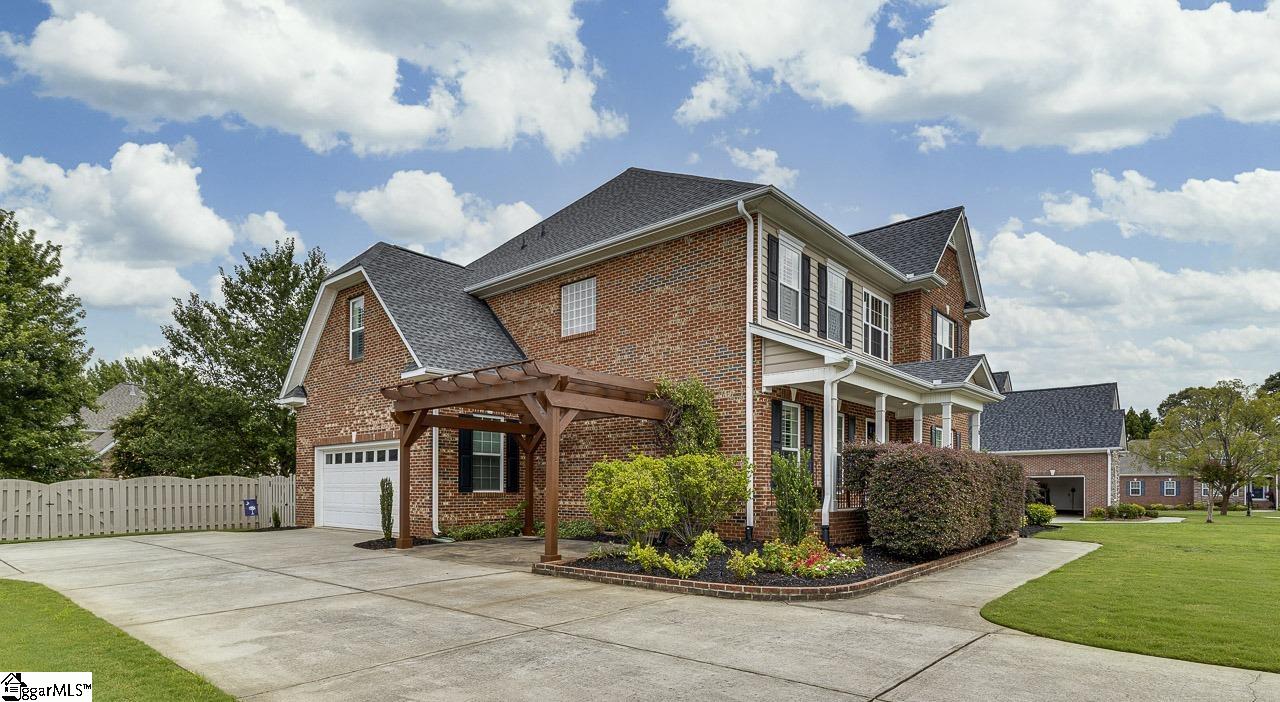 6 Pond Bluff Lane Greenville, SC 29607