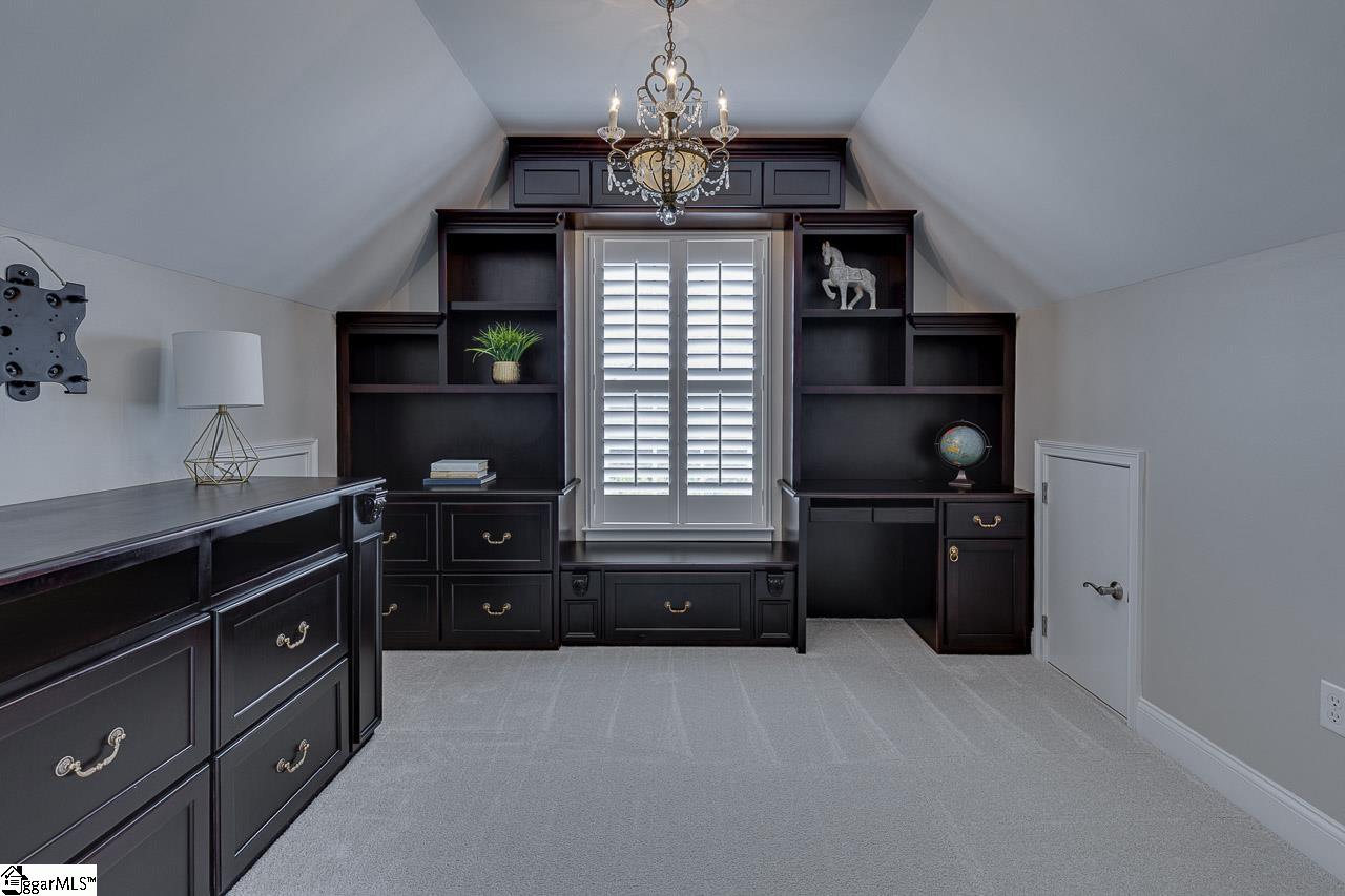 6 Pond Bluff Lane Greenville, SC 29607