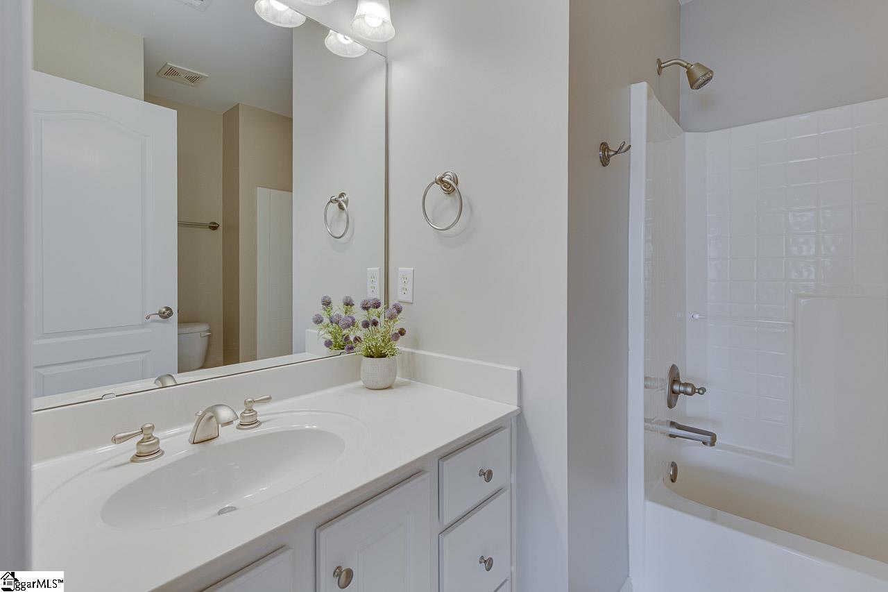 6 Pond Bluff Lane Greenville, SC 29607