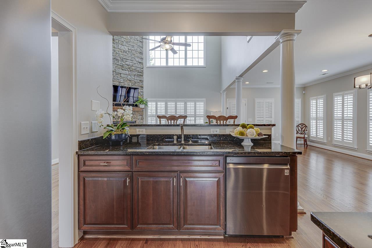 6 Pond Bluff Lane Greenville, SC 29607