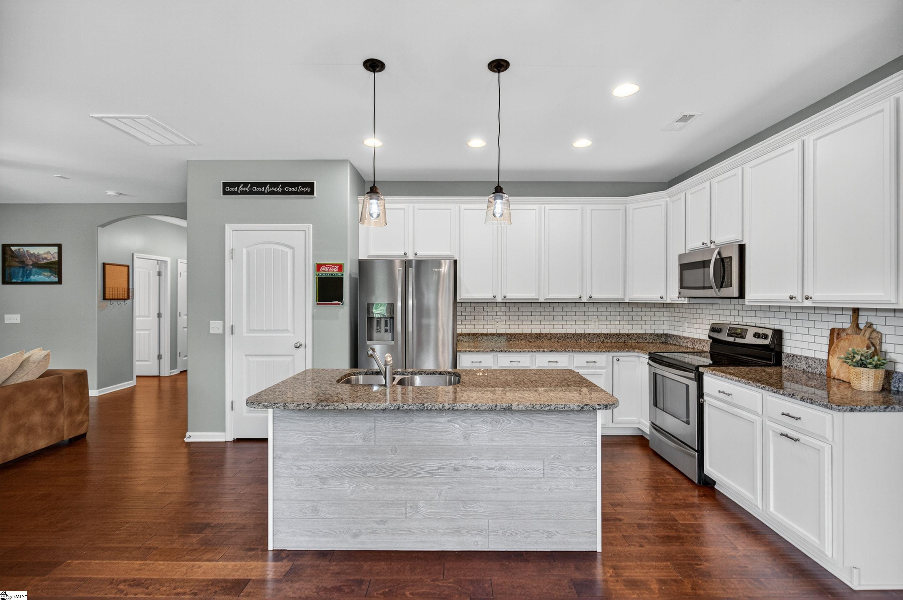 23 Hidden Springs Lane Taylors, SC 29687