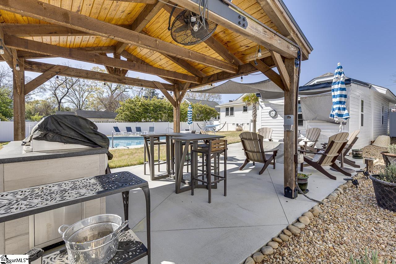 402 Brown Avenue Belton, SC 29627