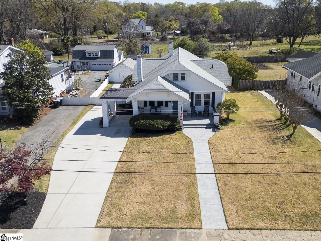402 Brown Avenue Belton, SC 29627