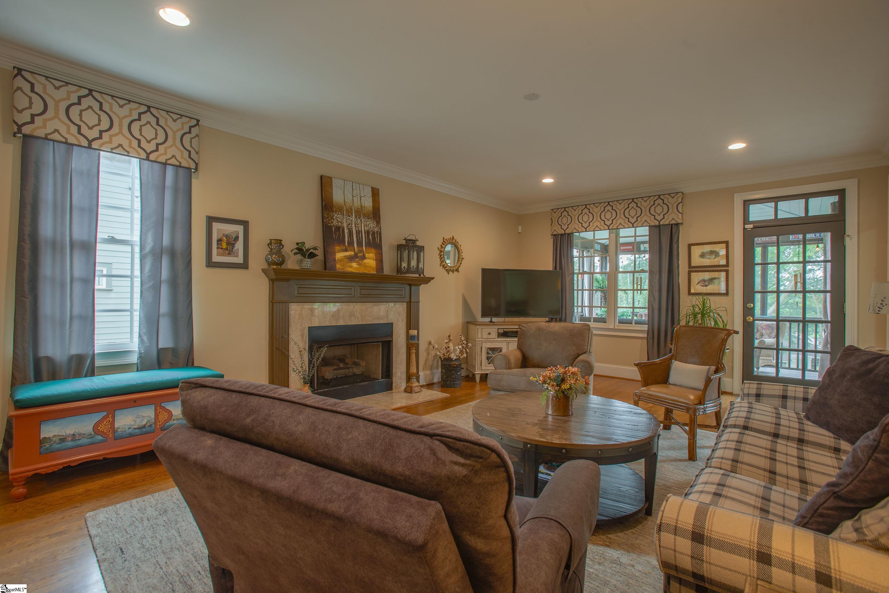 321 W Earle Street Greenville, SC 29609