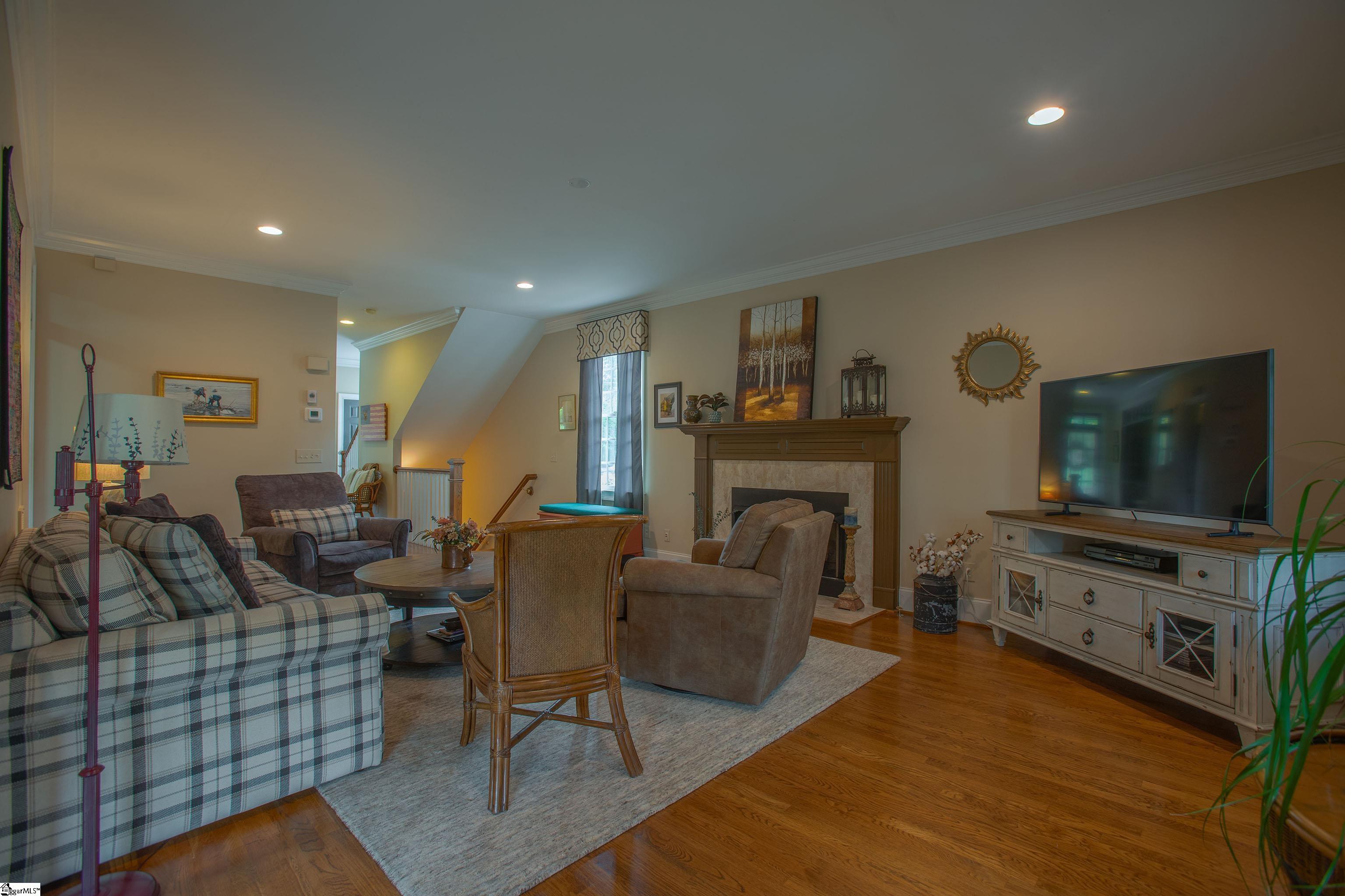 321 W Earle Street Greenville, SC 29609