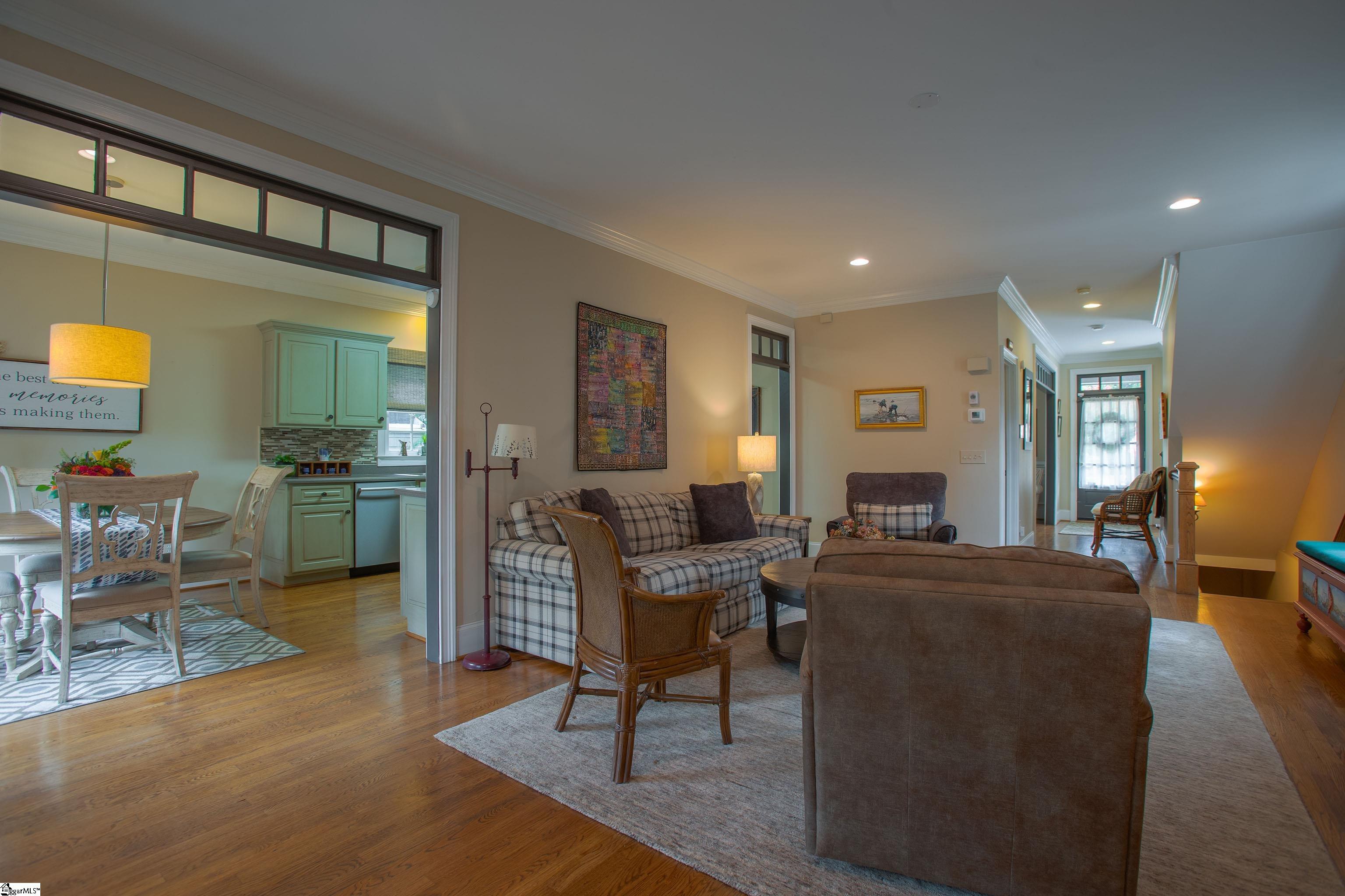 321 W Earle Street Greenville, SC 29609