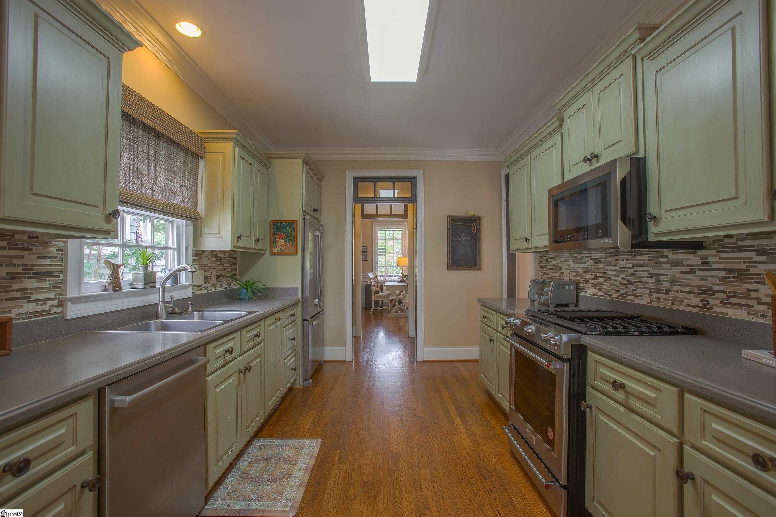 321 W Earle Street Greenville, SC 29609