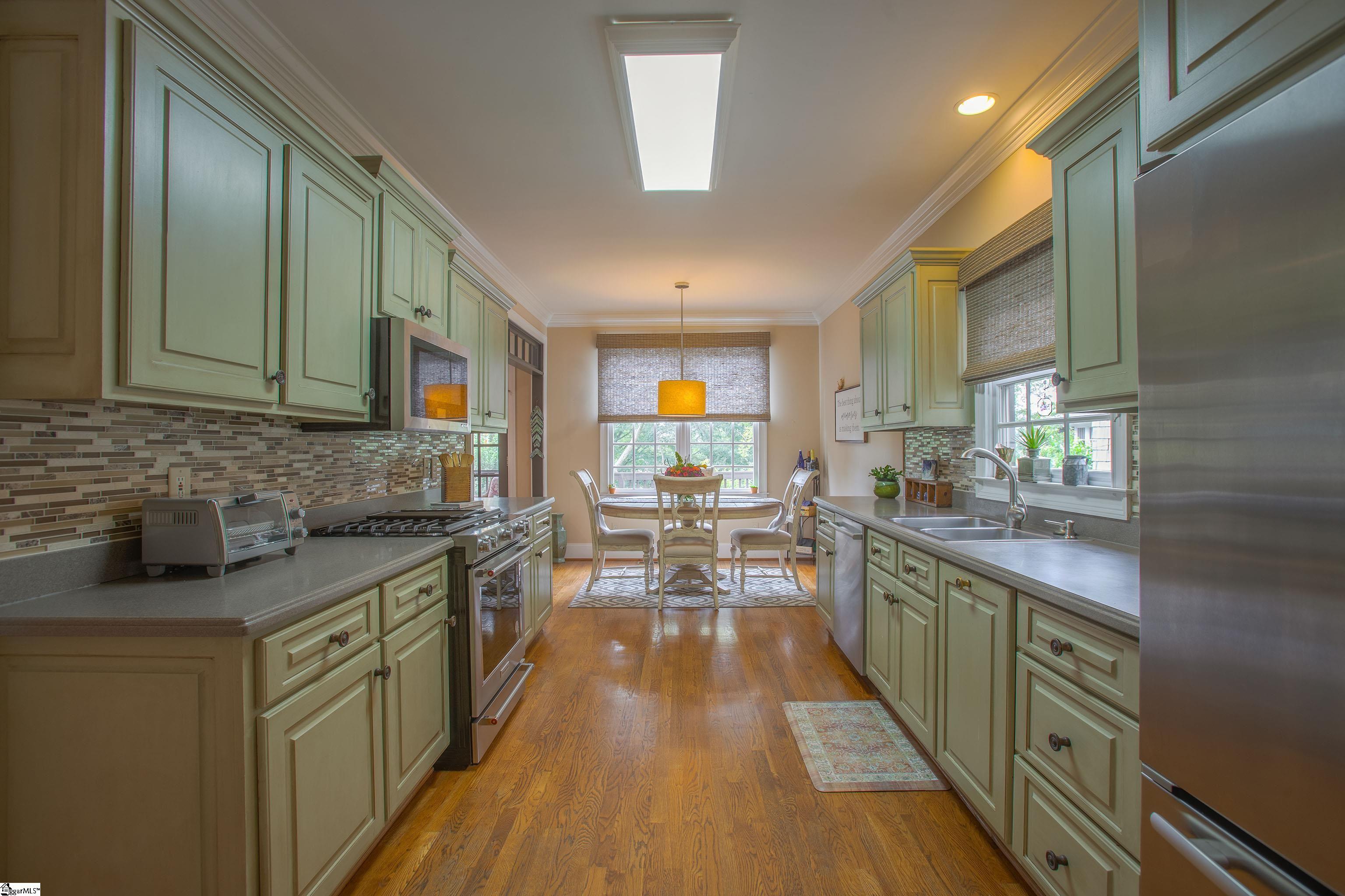 321 W Earle Street Greenville, SC 29609