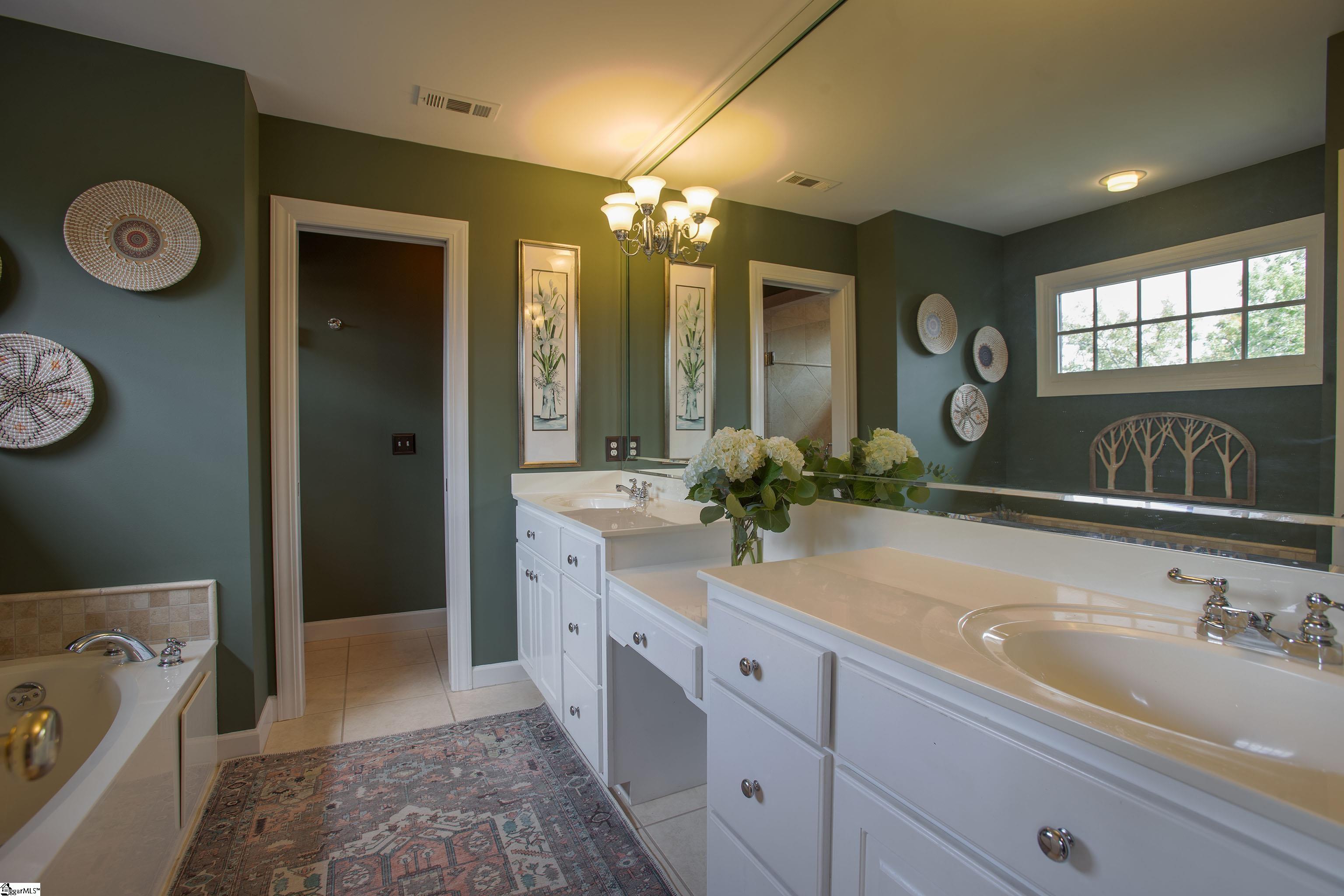 321 W Earle Street Greenville, SC 29609