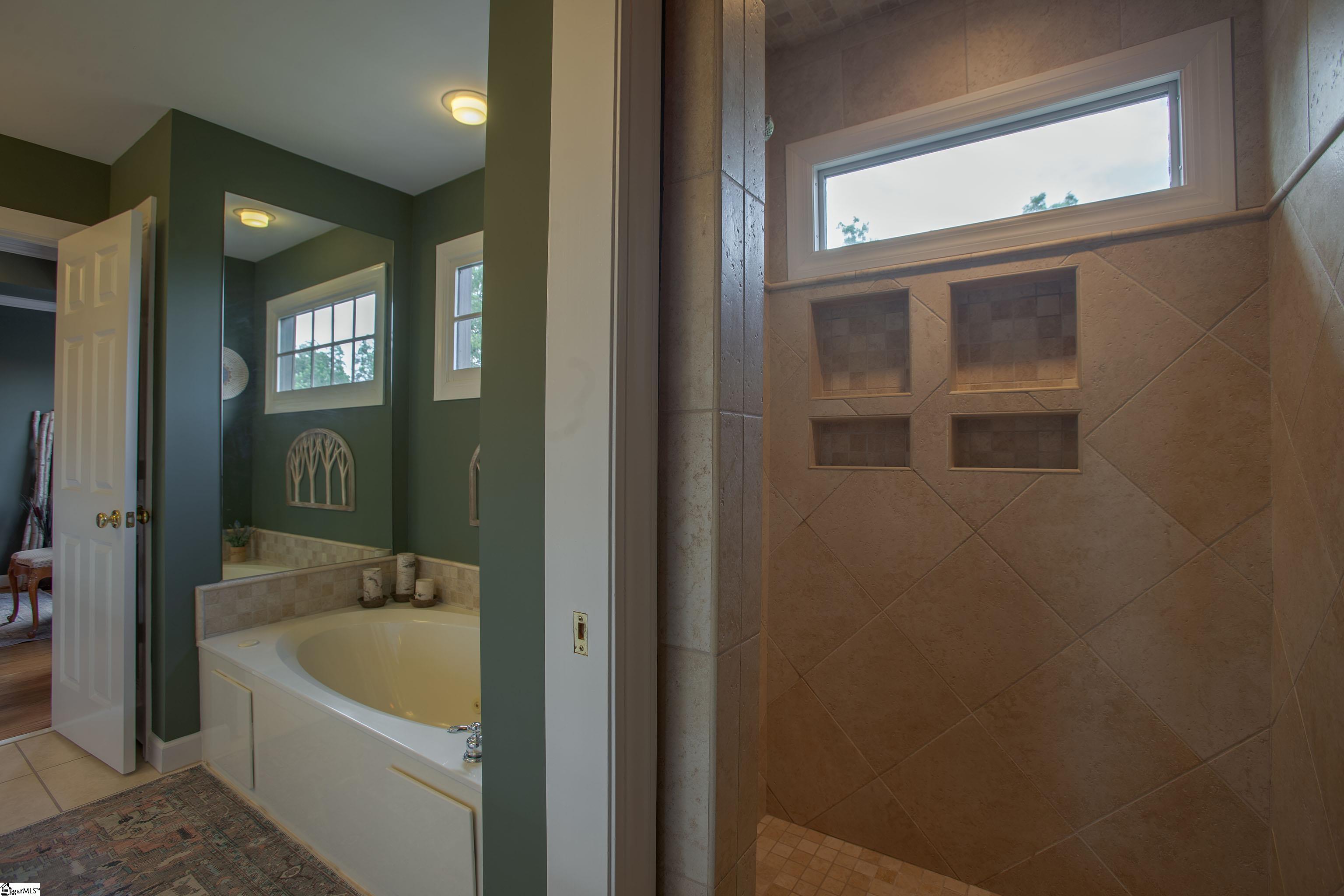 321 W Earle Street Greenville, SC 29609