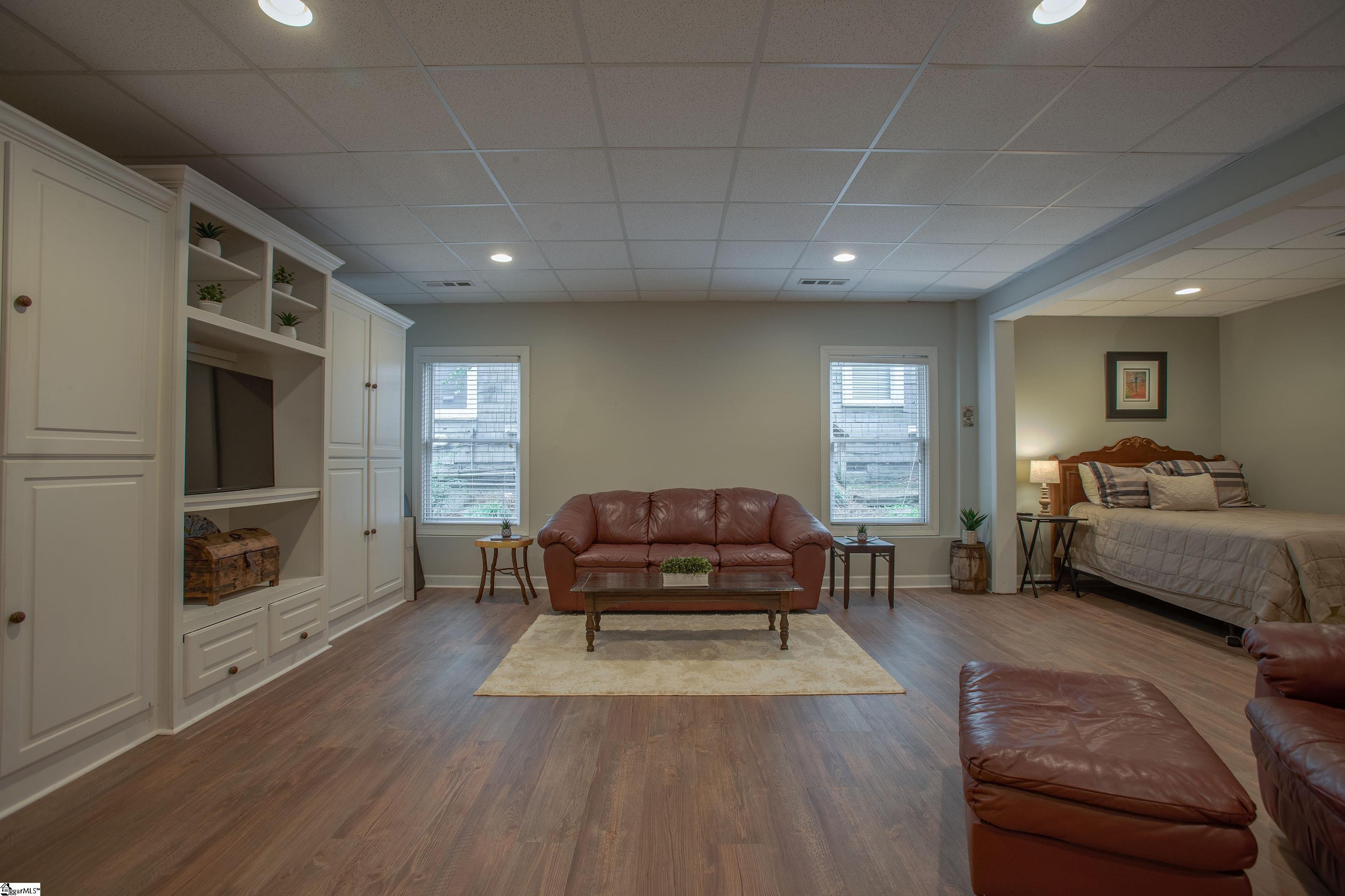 321 W Earle Street Greenville, SC 29609