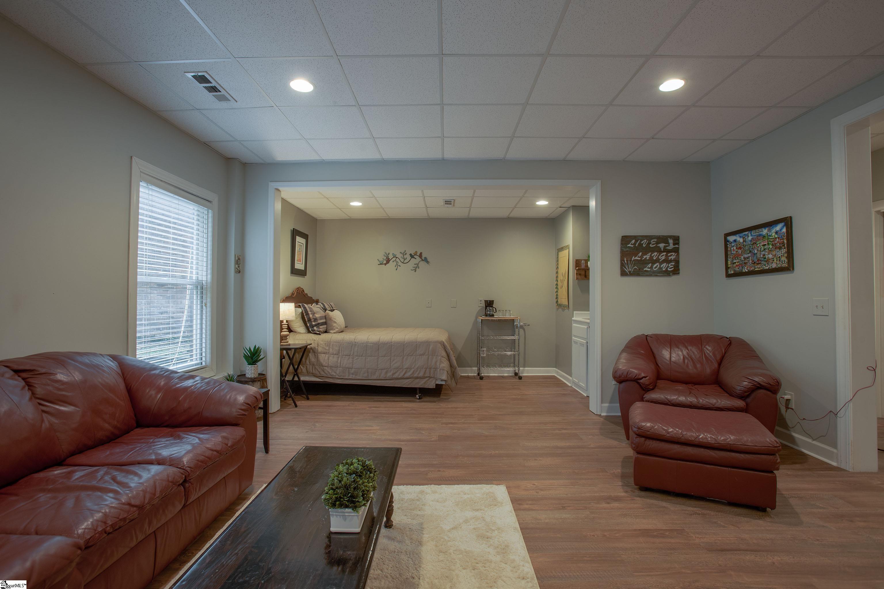 321 W Earle Street Greenville, SC 29609