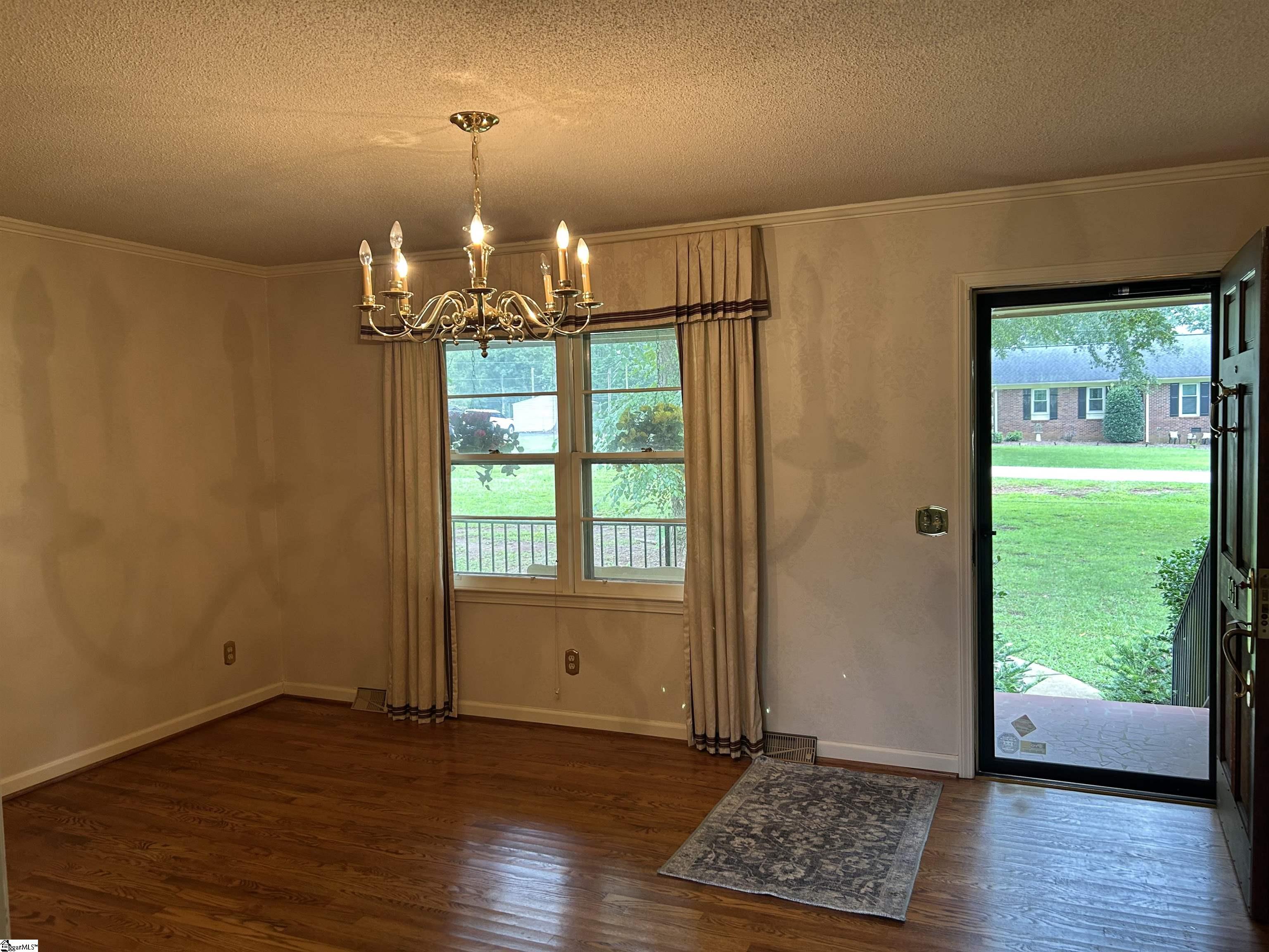 101 Sumter Street Clinton, SC 29325