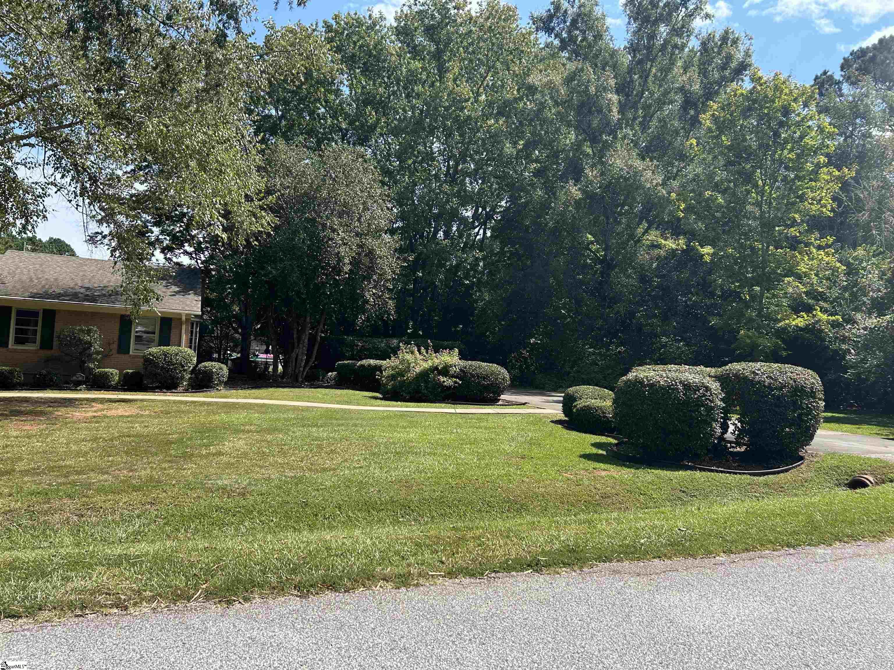 101 Sumter Street Clinton, SC 29325